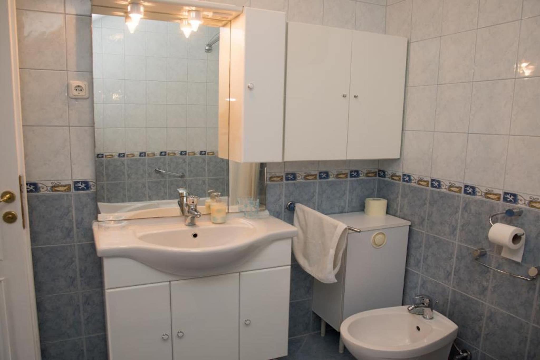 Apartments Francesco - Two Bedroom Apartment with Shared Pool-Salle de bain