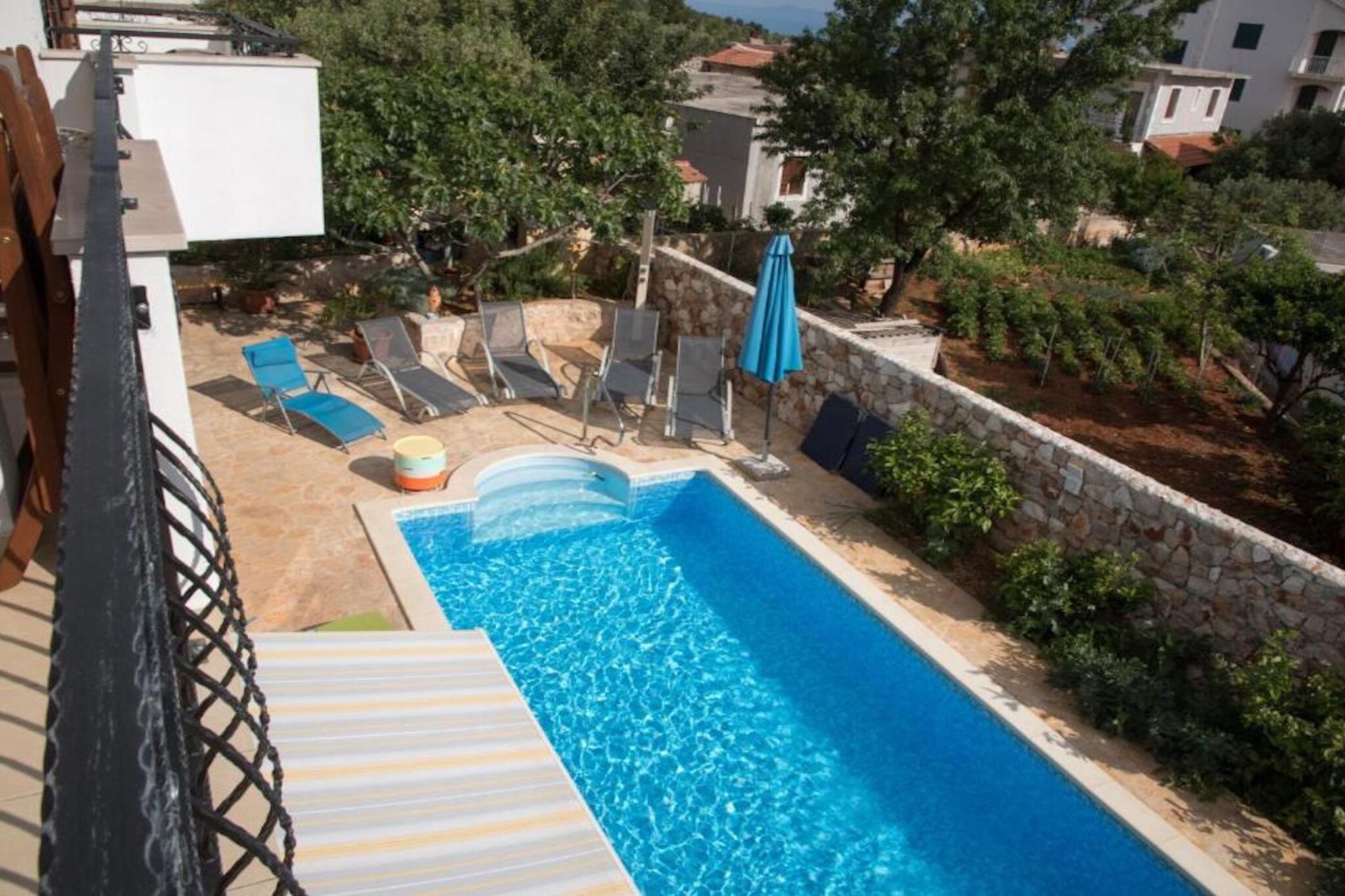 Apartments Francesco - Two Bedroom Apartment with Shared Pool-Piscine