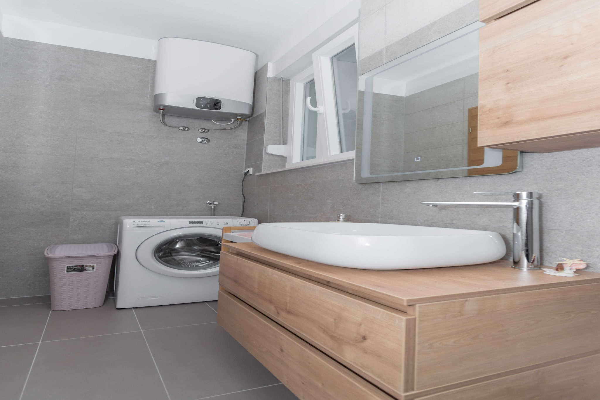 Apartment Ivan - Two Badroom Apartment with Hot Tob-Badezimmer