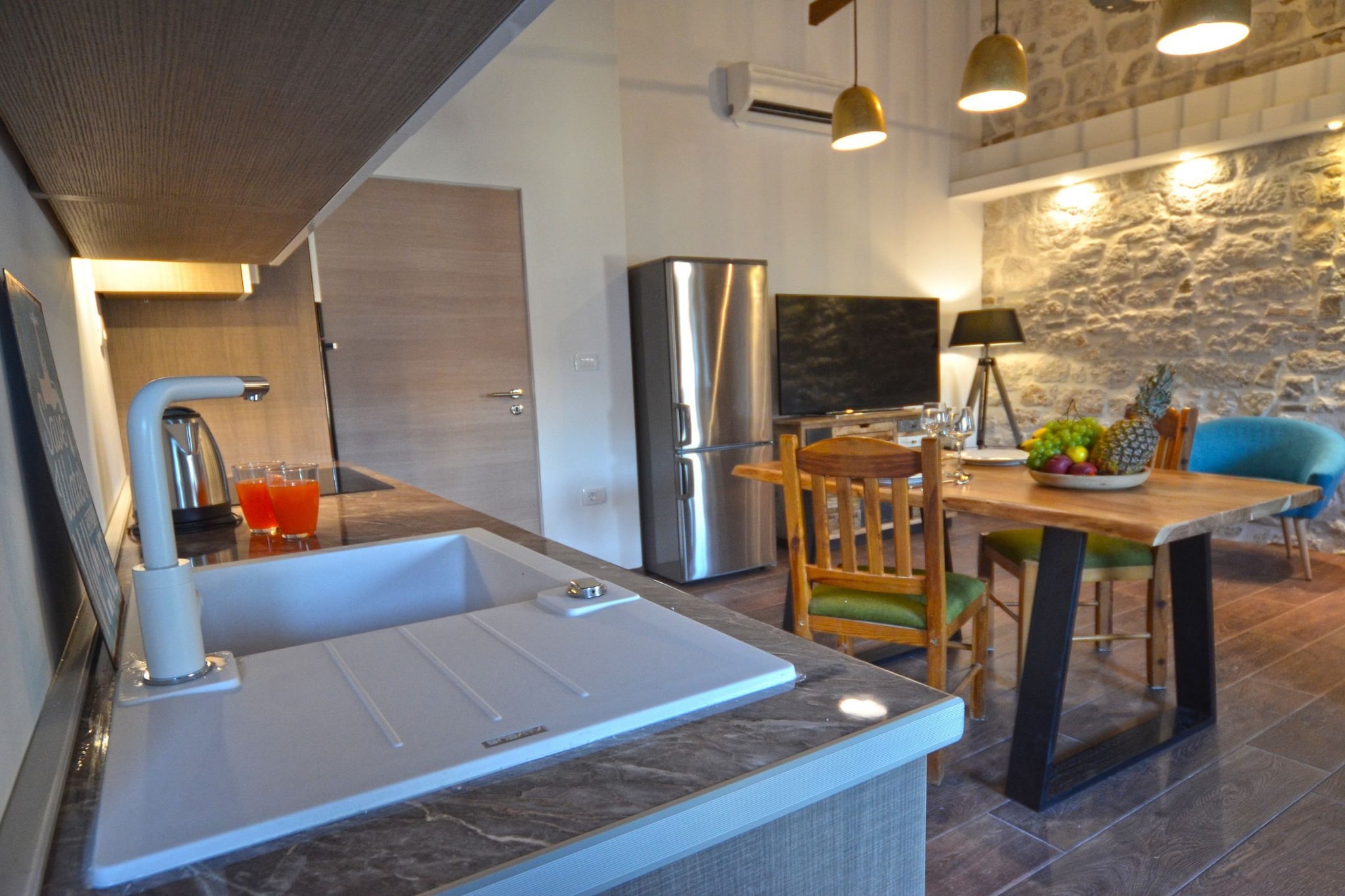 Elegant Rovinj Old Town Apartment - One Bedroom Apartment-Küche
