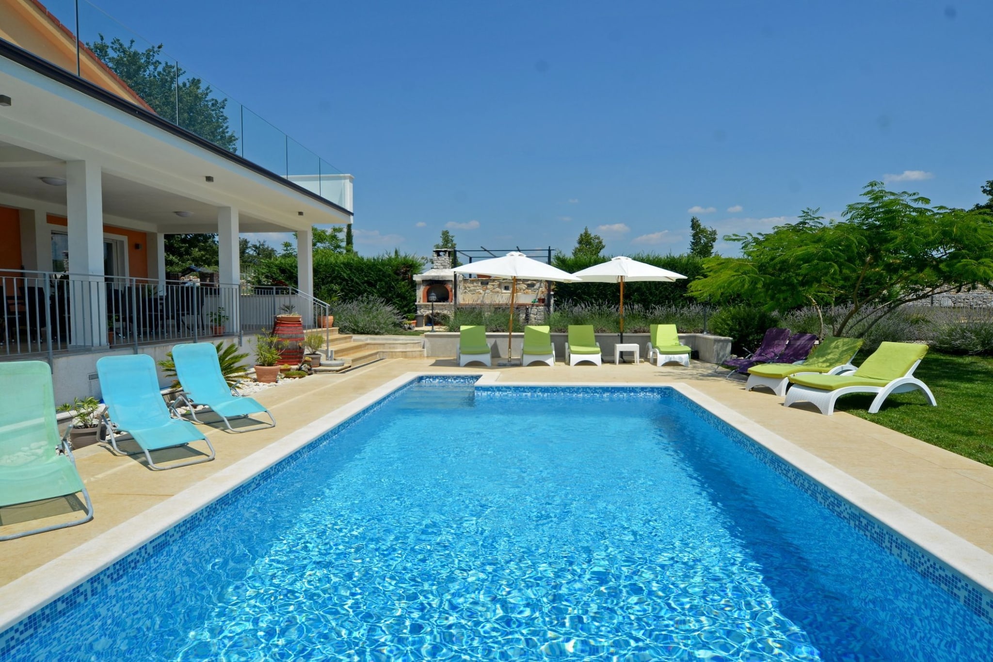 Exquisite Secluded Villa with Pool - Four Bedroom Villa with Pool-Schwimmbad