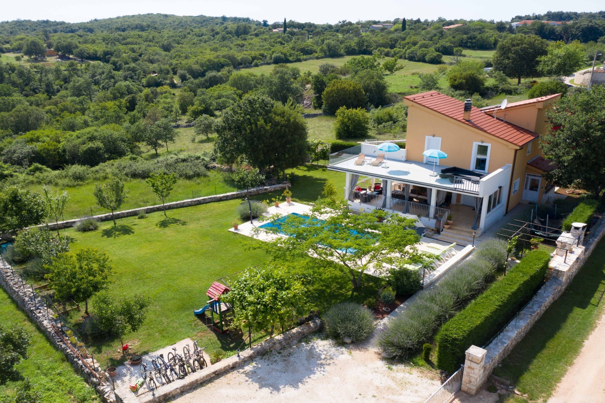 Exquisite Secluded Villa with Pool - Four Bedroom Villa with Pool-Aussicht