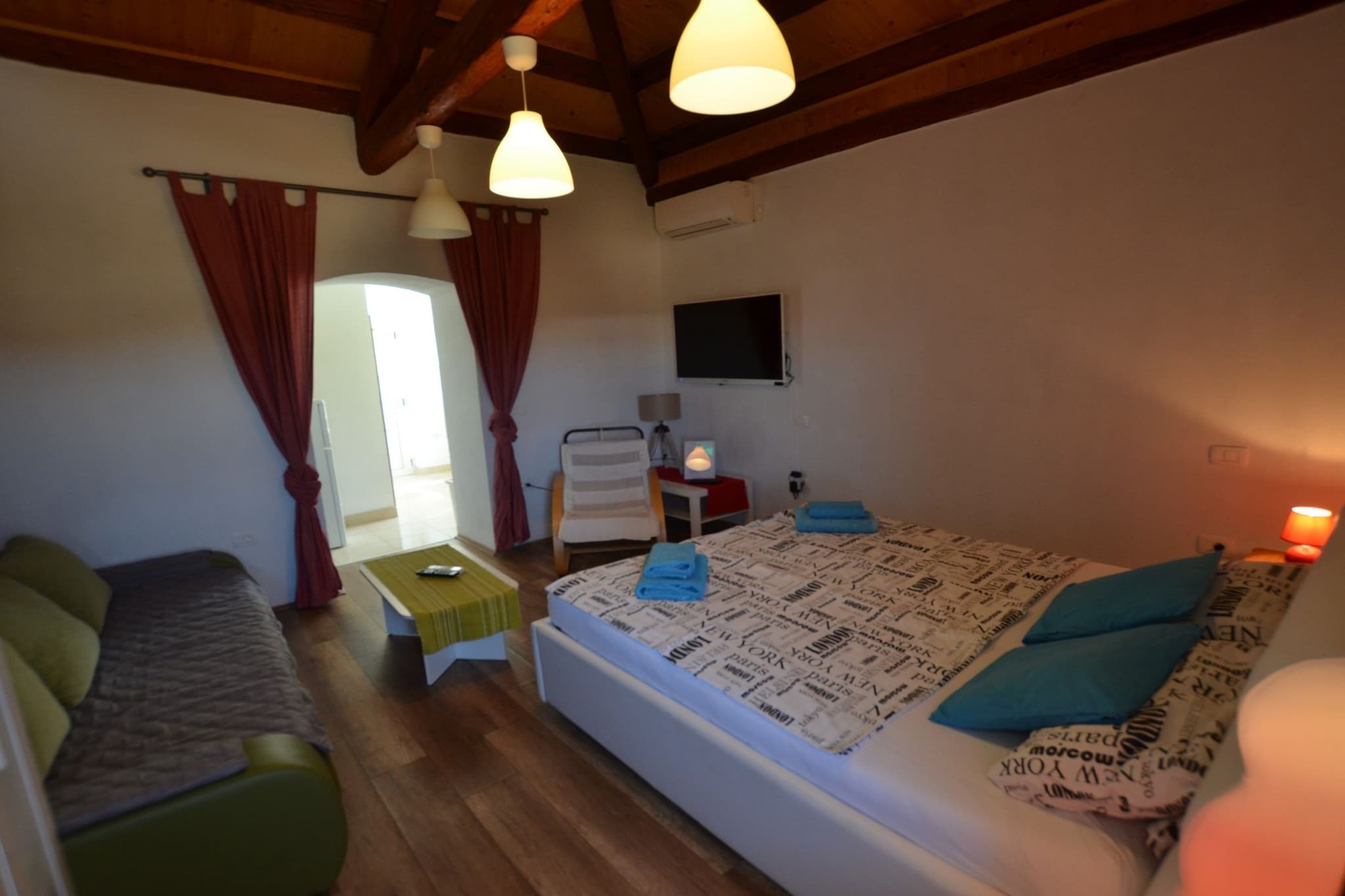 Tranquil Rovinj Studio Apartments - Studio Apartment with Balcony-Bedroom