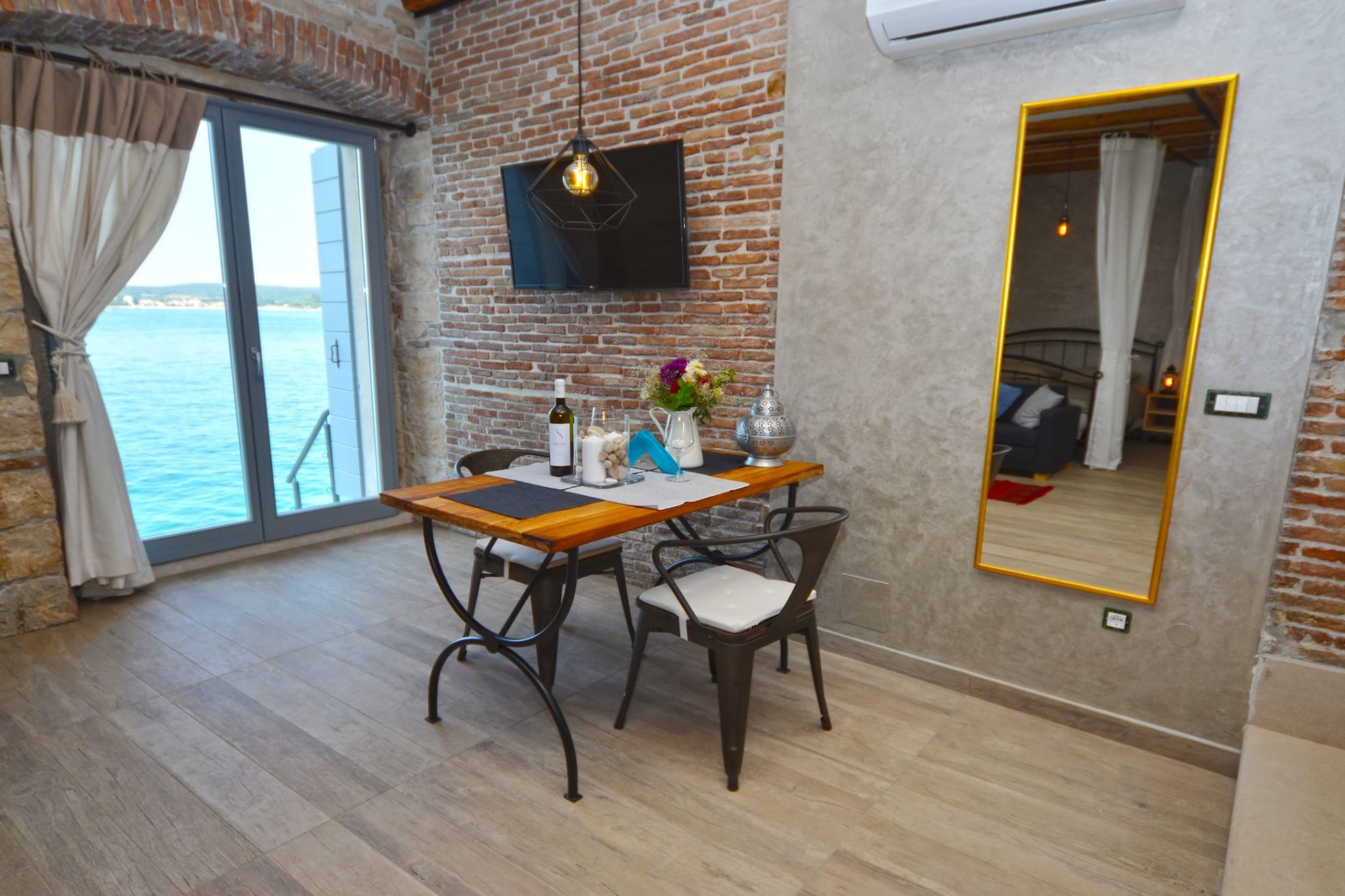 Seafront Rovinj Oasis Apartment - Studio Apartment with Sea View-Wohnzimmer