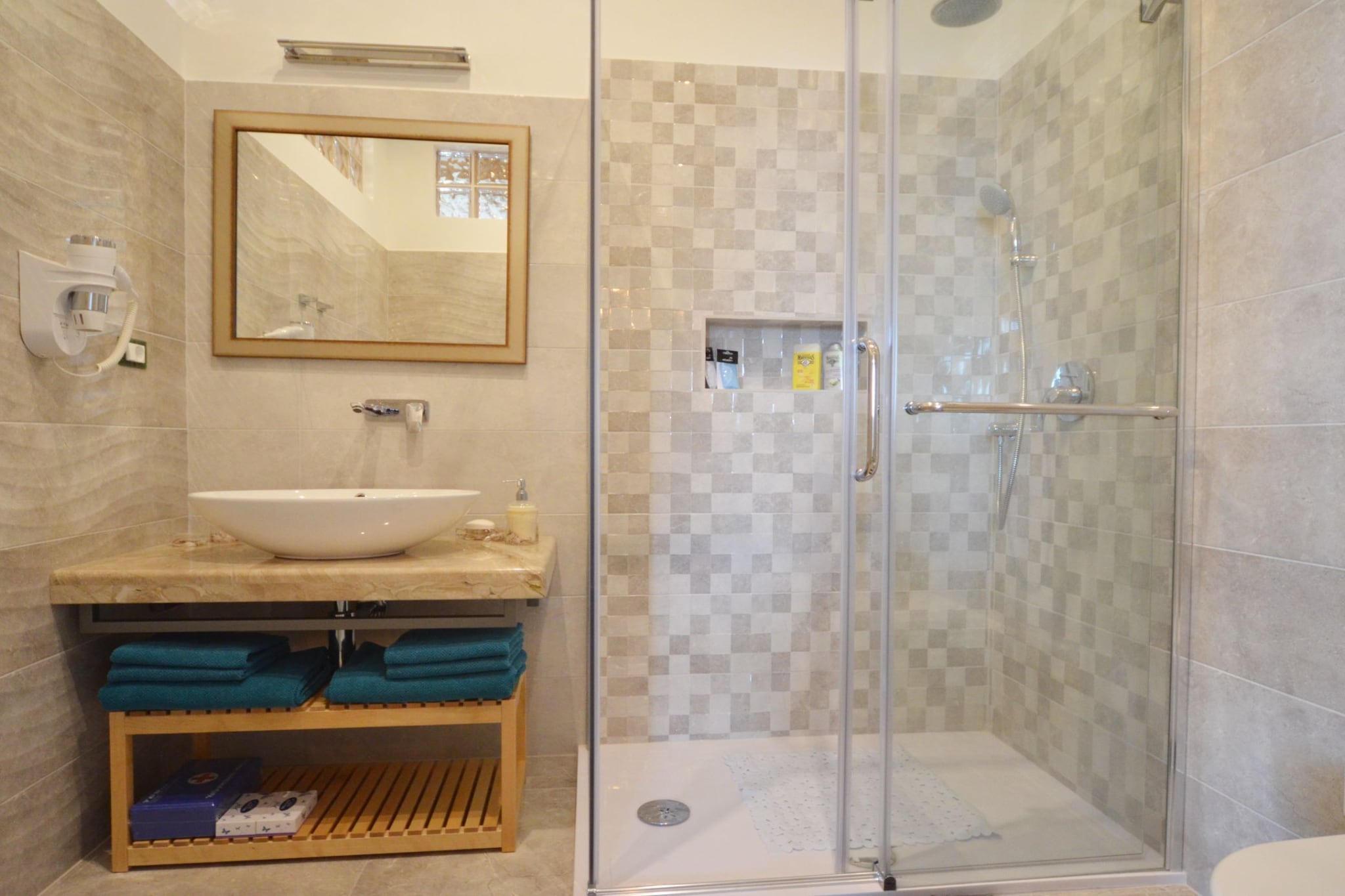 Seafront Rovinj Oasis Apartment - Studio Apartment with Sea View-Badezimmer