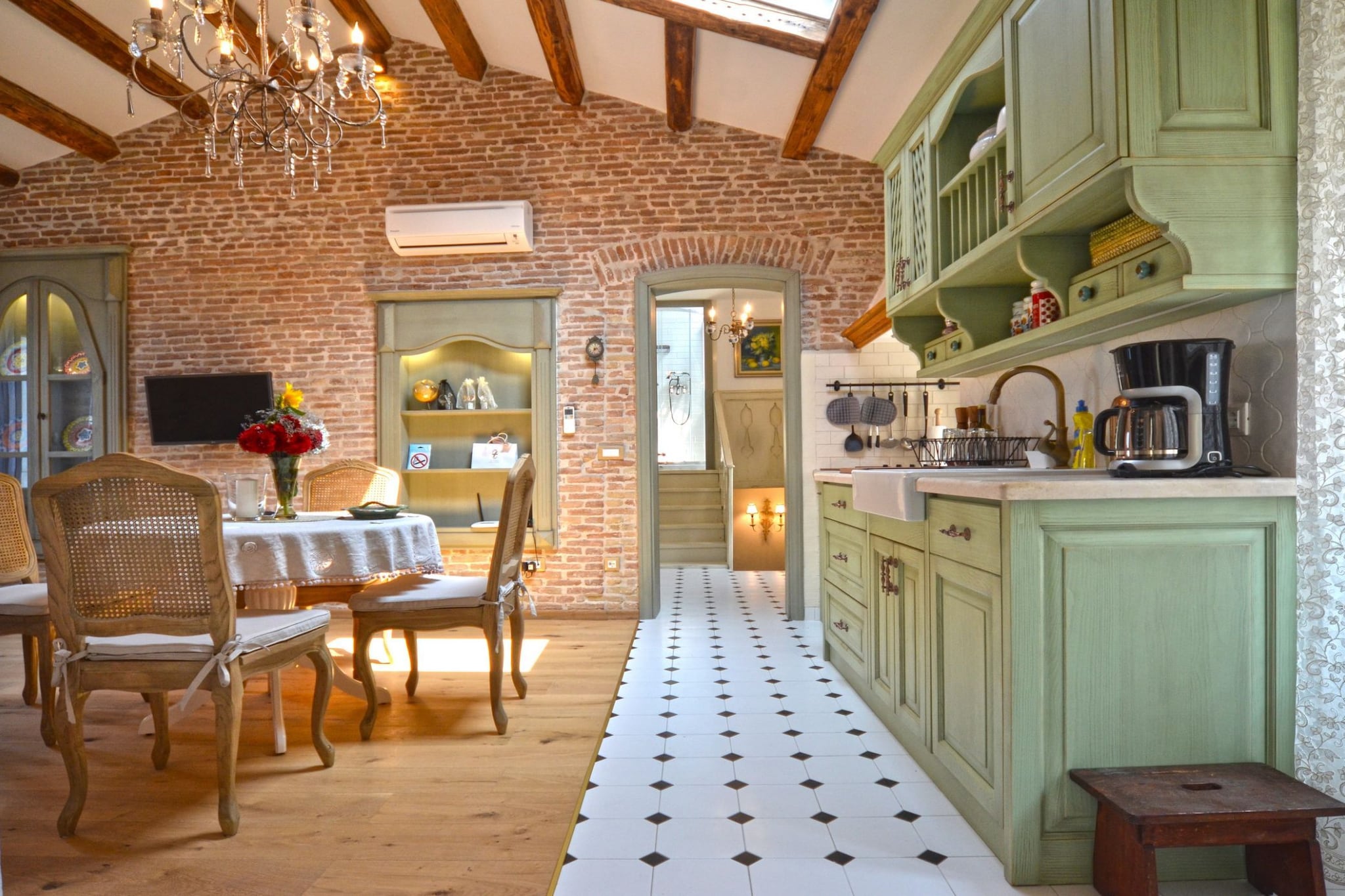 Serene Sea View Rovinj Apartment - Two Bedroom Apartment with Sea View-Esszimmer