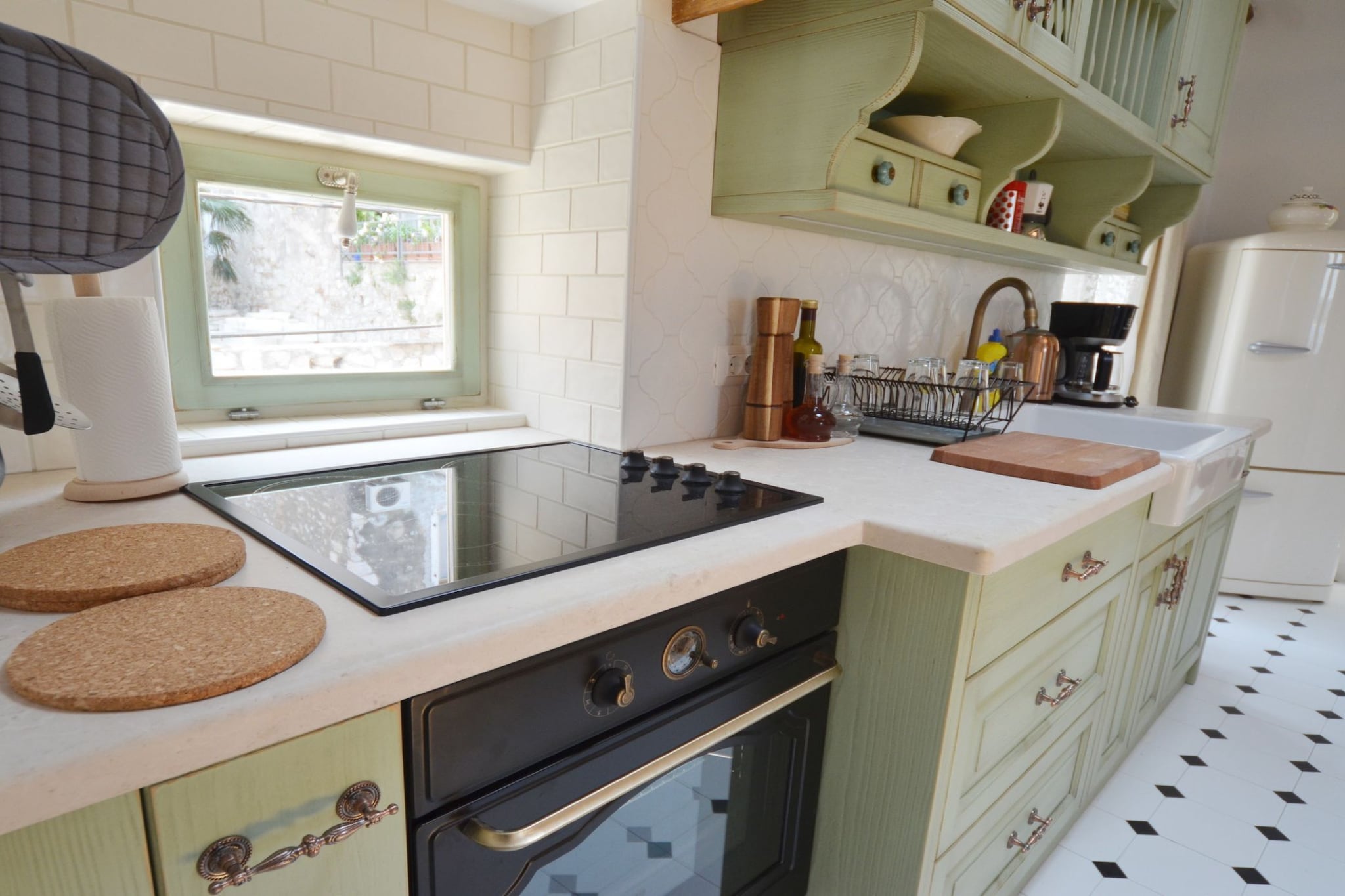 Serene Sea View Rovinj Apartment - Two Bedroom Apartment with Sea View-Küche