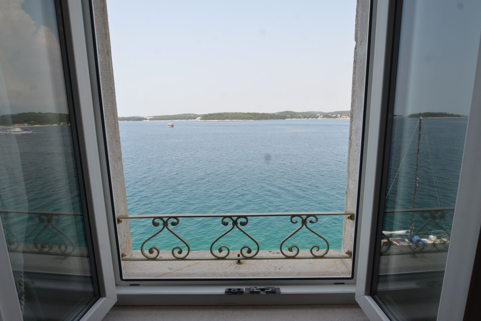 Serene Sea View Rovinj Apartment - Two Bedroom Apartment with Sea View-Aussicht