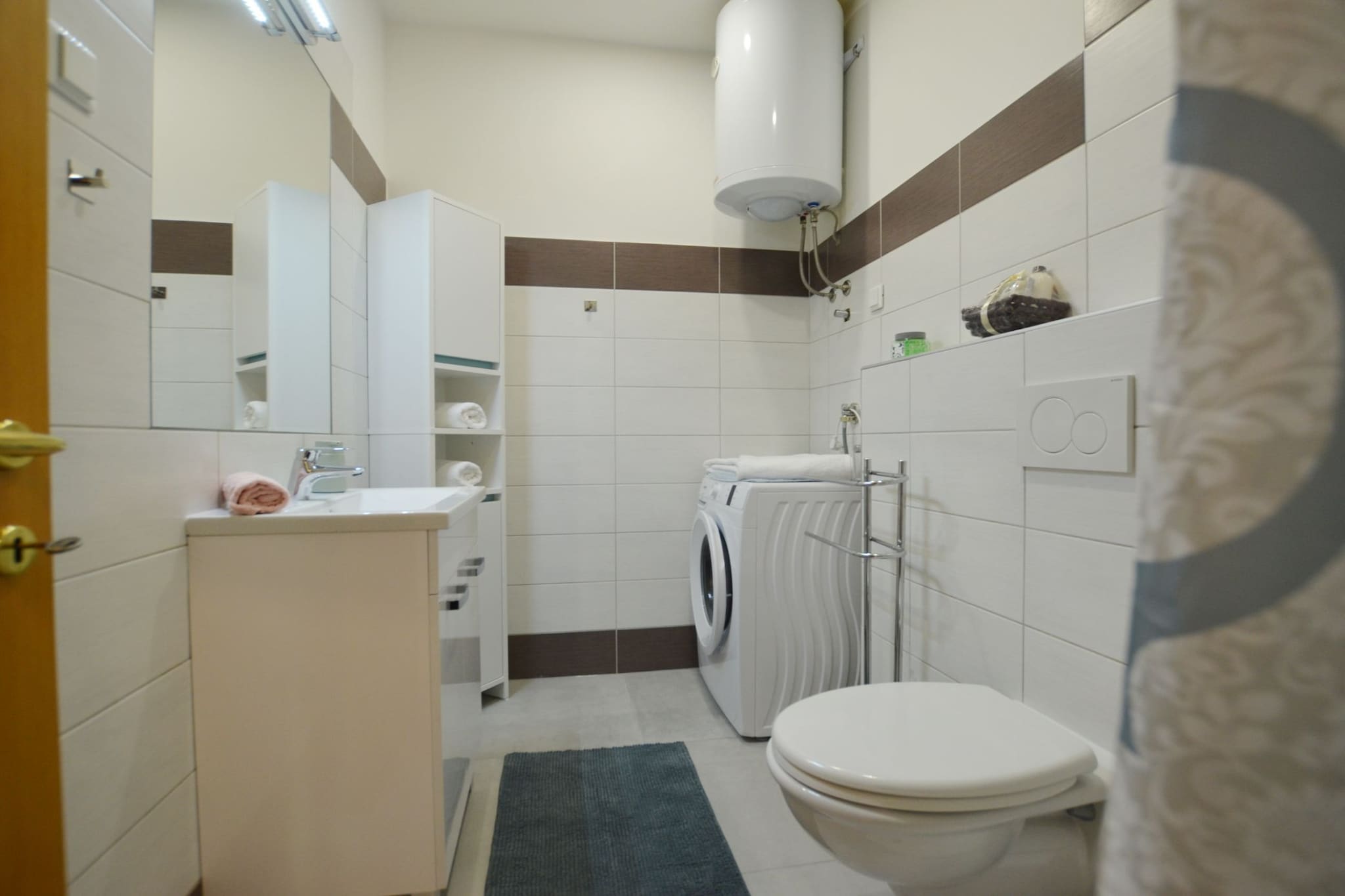 Stylish and Modern Rovinj Apartment - One Bedroom Apartment-Bathroom