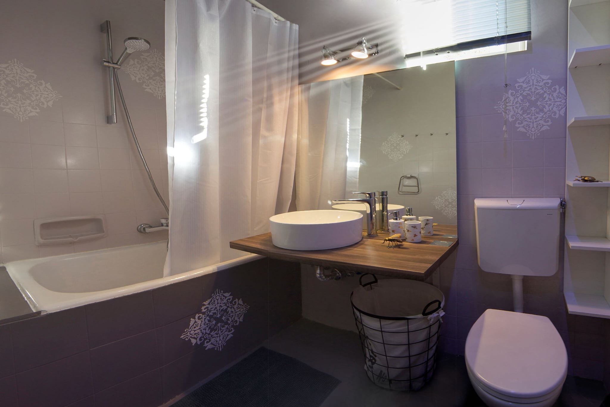 Scenic Rovinj Apartment with Balcony - Two Bedroom Apartment with Balcony-Bathroom