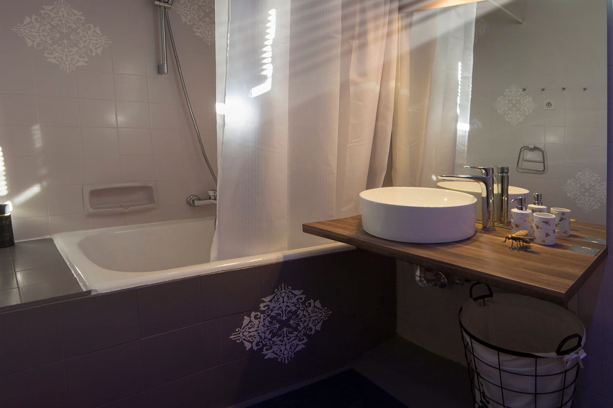Scenic Rovinj Apartment with Balcony - Two Bedroom Apartment with Balcony-Bathroom