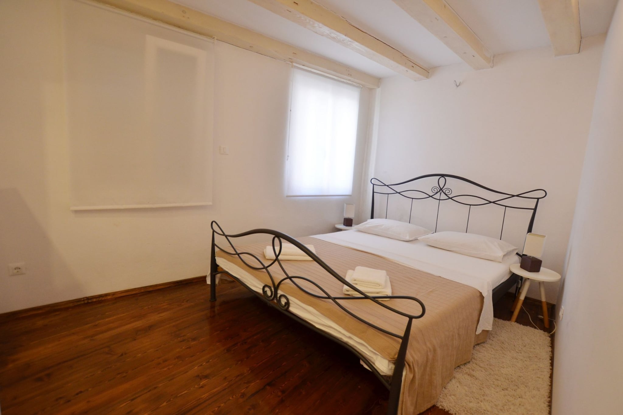 Trendy and Chic Rovinj Downtown Apartments - Classic One Bedroom Apartment-Slaapkamer