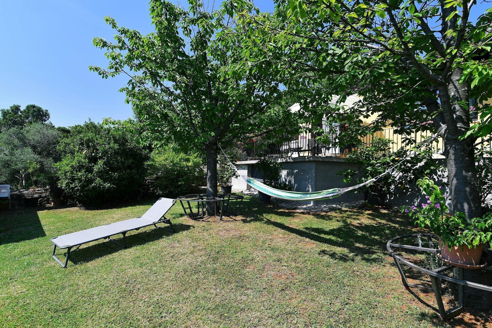Charming Holiday Home with Terrace and Garden - One Bedroom Holiday Home-Outdoor