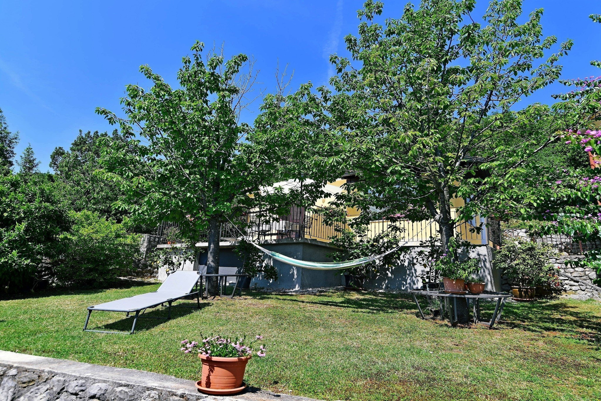 Charming Holiday Home with Terrace and Garden - One Bedroom Holiday Home-Outdoor