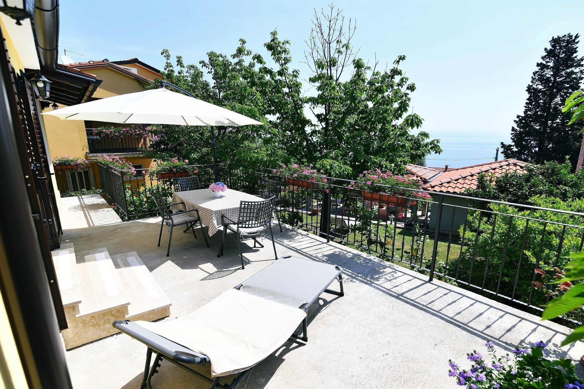 Charming Holiday Home with Terrace and Garden - One Bedroom Holiday Home-Terrace