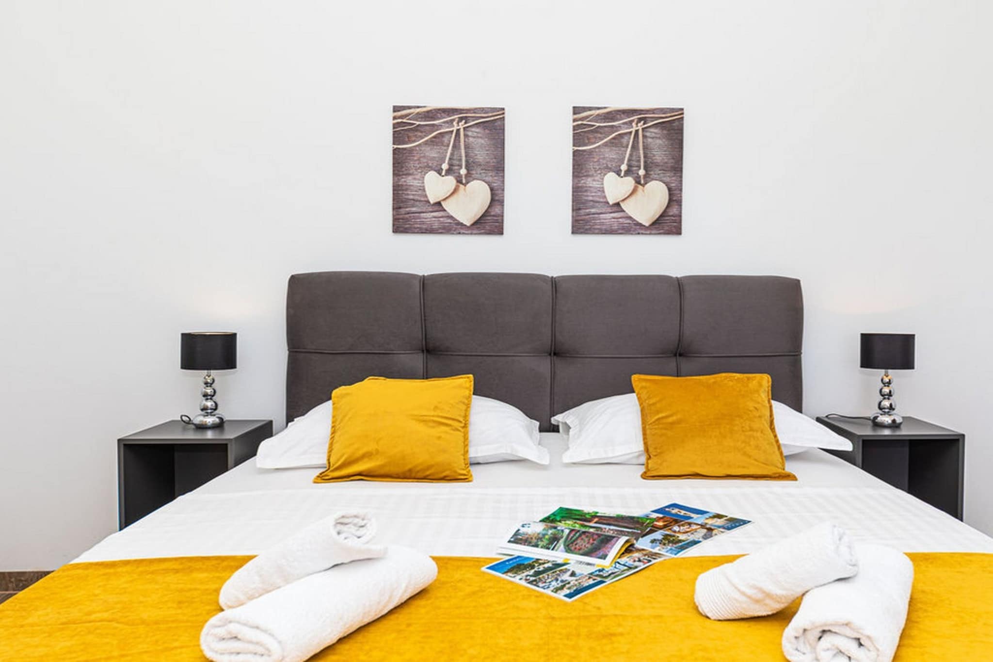 Exquisite Spacious Villa Bufaline with Pool and Gym - Eight Bedroom Villa with Pool and Gym-Bedroom