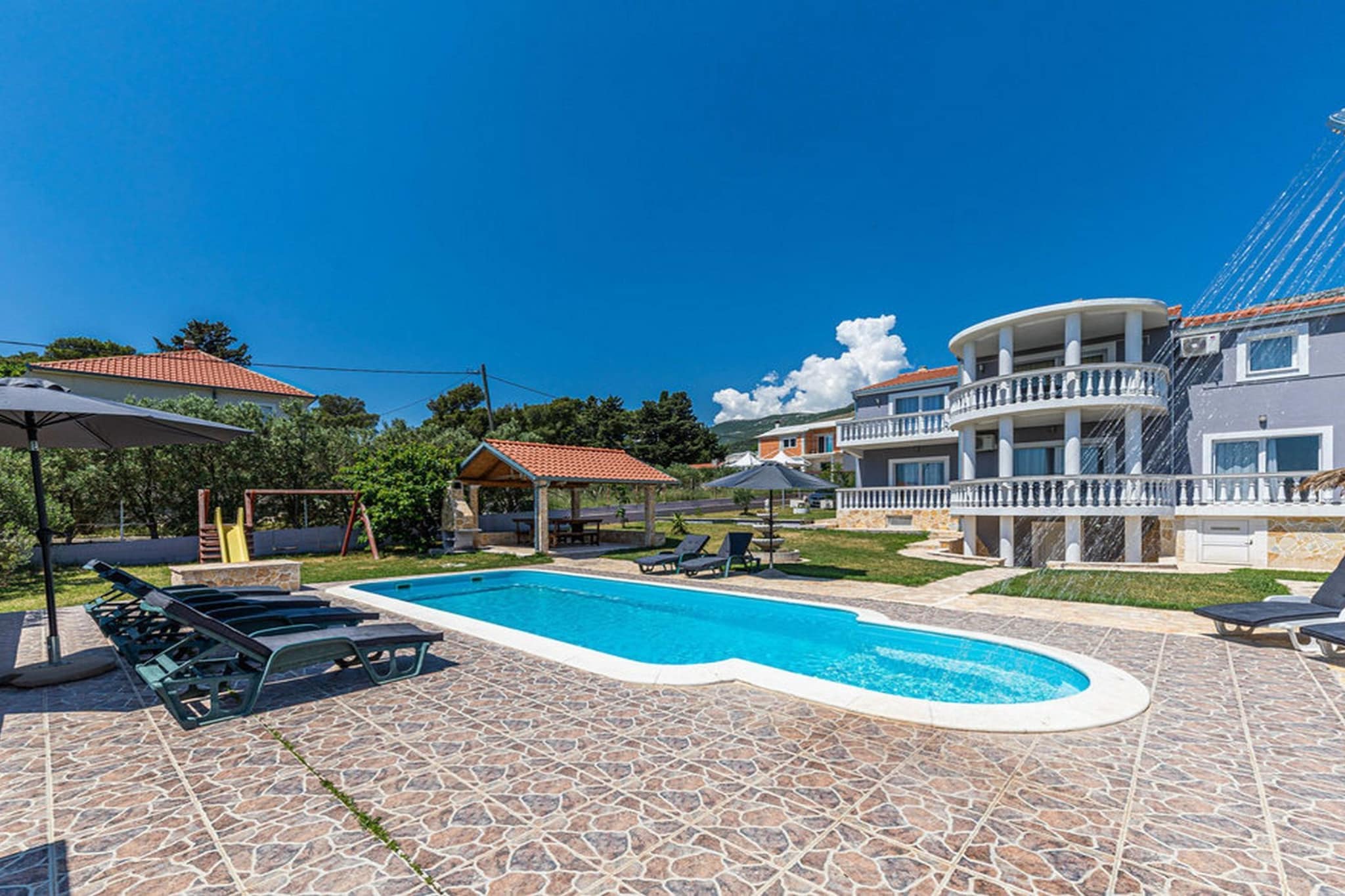Exquisite Spacious Villa Bufaline with Pool and Gym - Eight Bedroom Villa with Pool and Gym-Pool