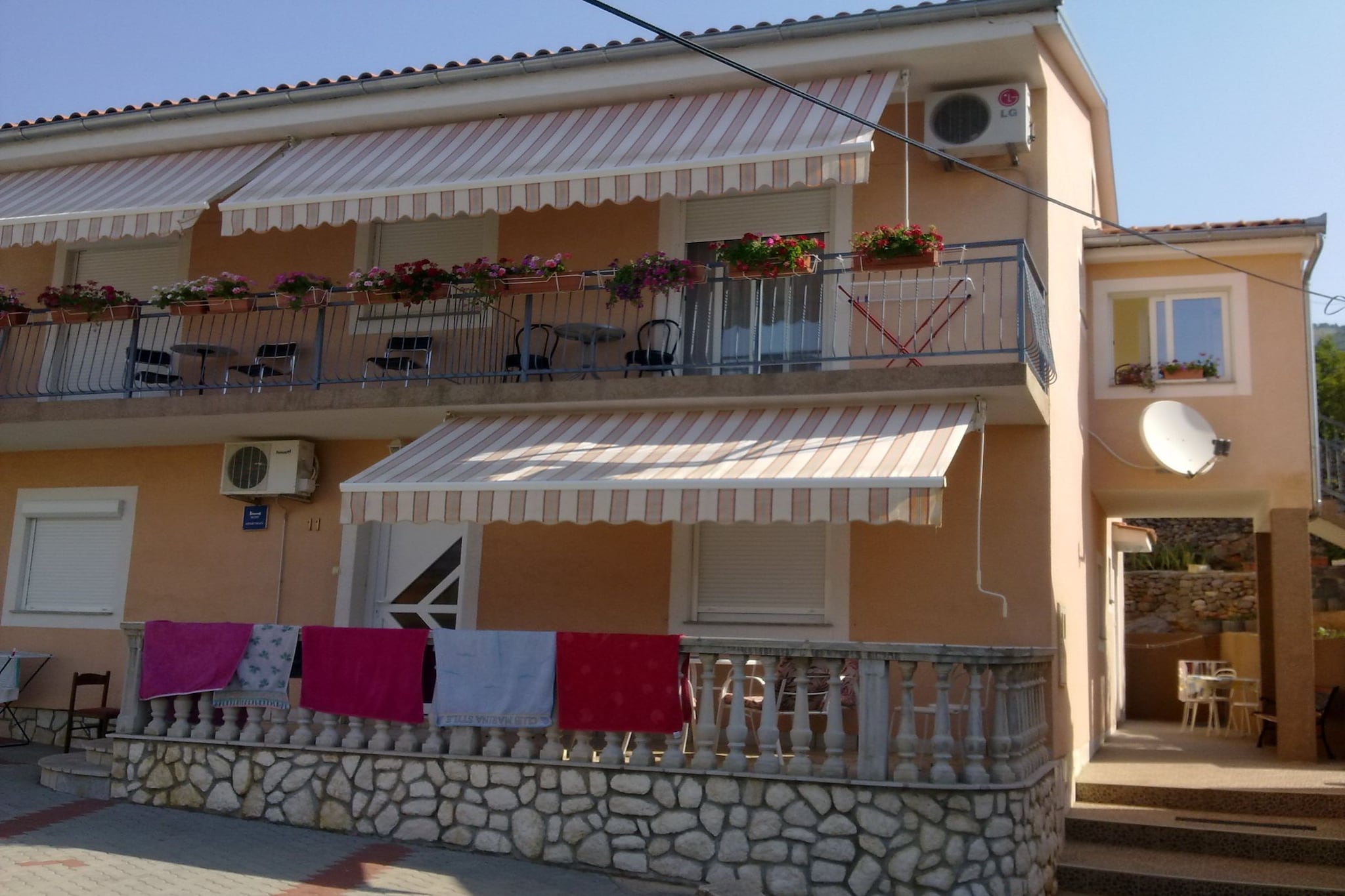 Apartments Bionda Senj - One Bedroom Apartment with Terrace 2-Extérieur