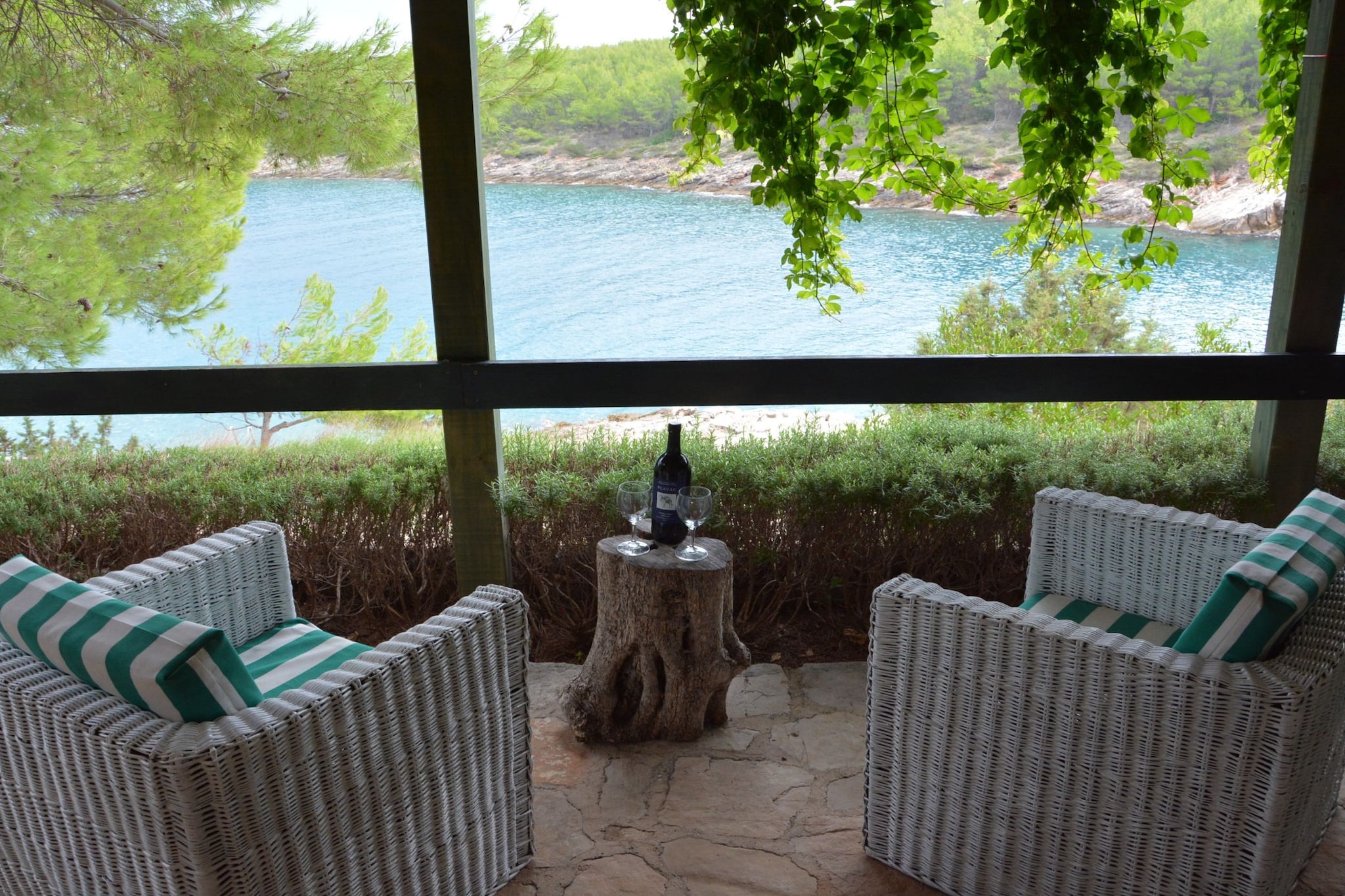 Blissful Bay Apartments Vrboska - Studio with Terrace (owner Ruzmarin)-Außenbereich