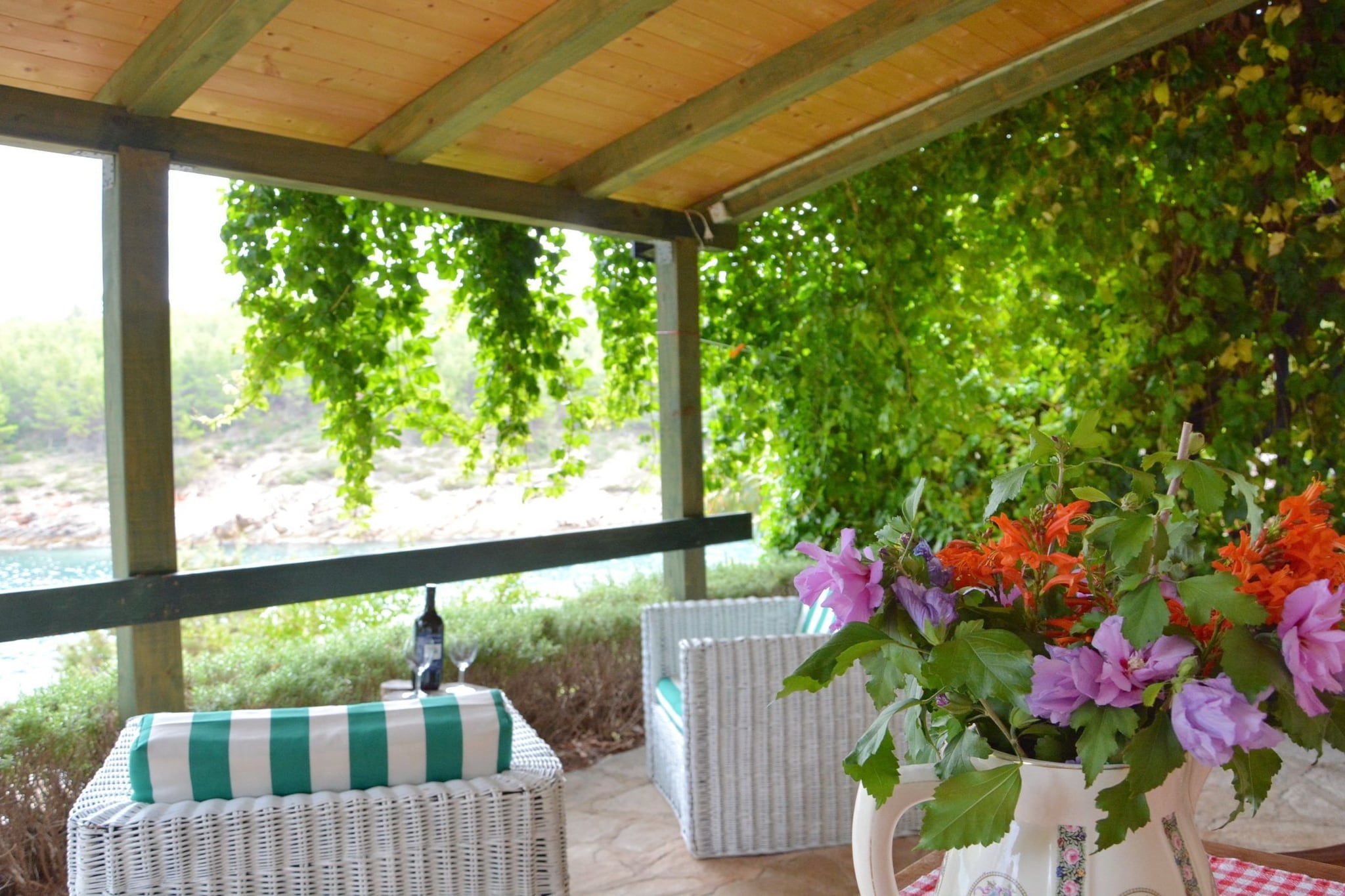Blissful Bay Apartments Vrboska - Studio with Terrace (owner Ruzmarin)-Außenbereich