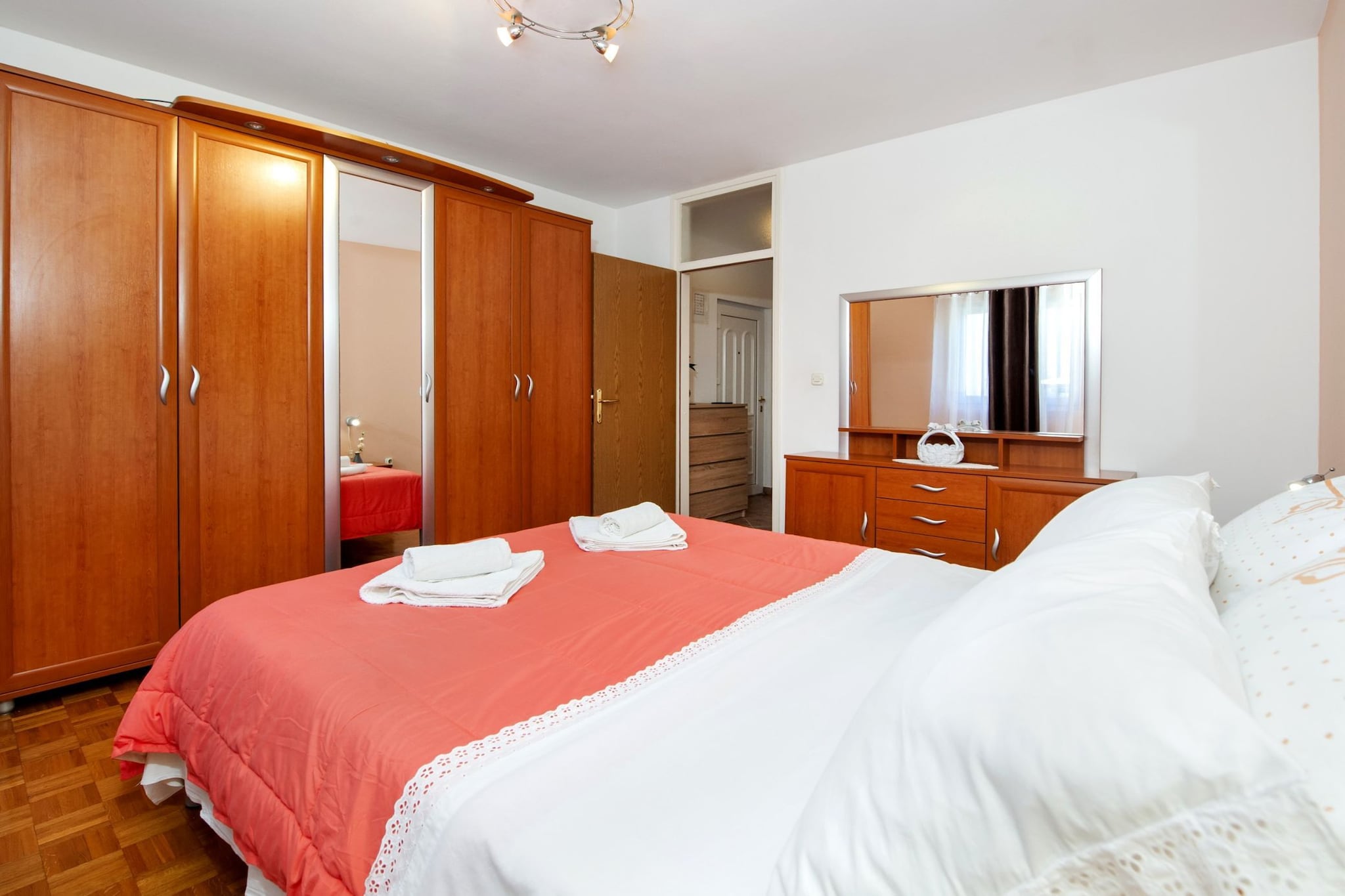 Brigth and Breezy Rovinj Apartments - Classic One Bedroom Apartment (owner Ita 1)-Bedroom