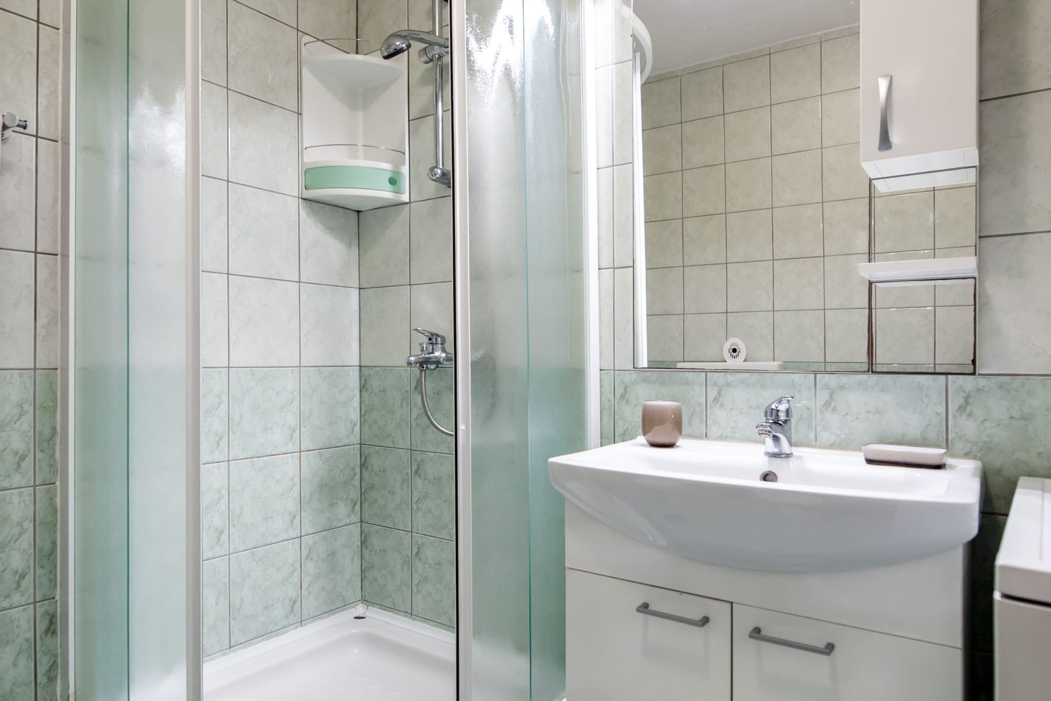 Brigth and Breezy Rovinj Apartments - Classic One Bedroom Apartment (owner Ita 1)-Bathroom