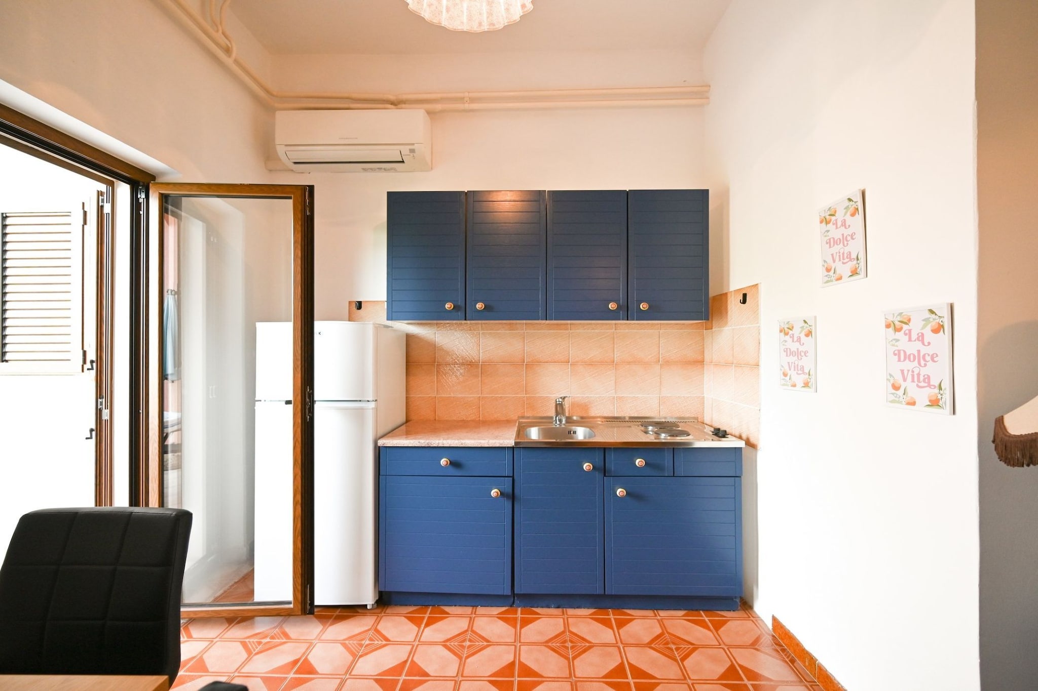 Green and Lush Apartments with Terrace - Classic Two Bedroom Apartment with Terrace (owner Apartment 1)-Kitchen