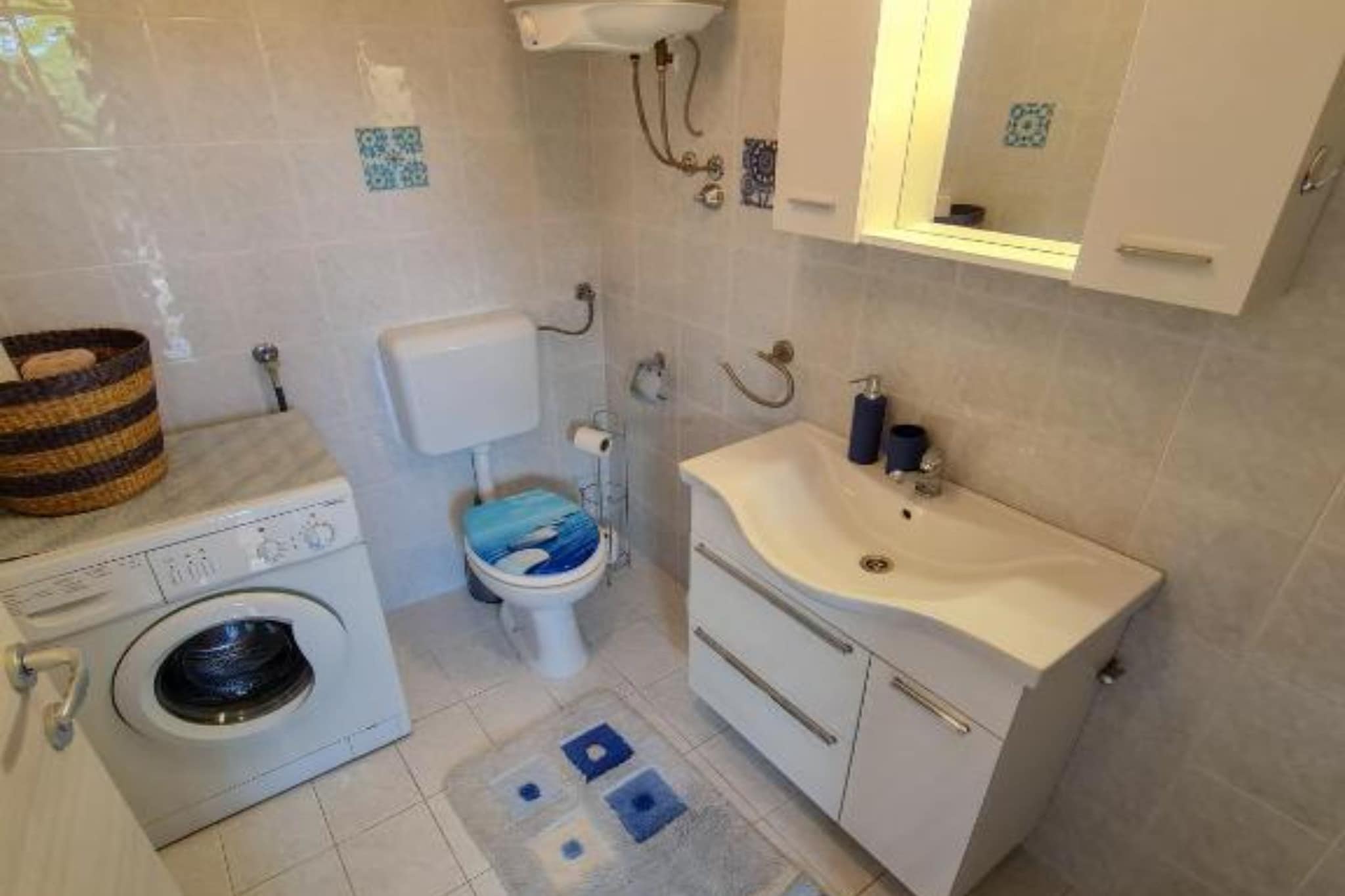 Apartments Marko - One Bedroom Apartment (Ground Floor)-Badezimmer