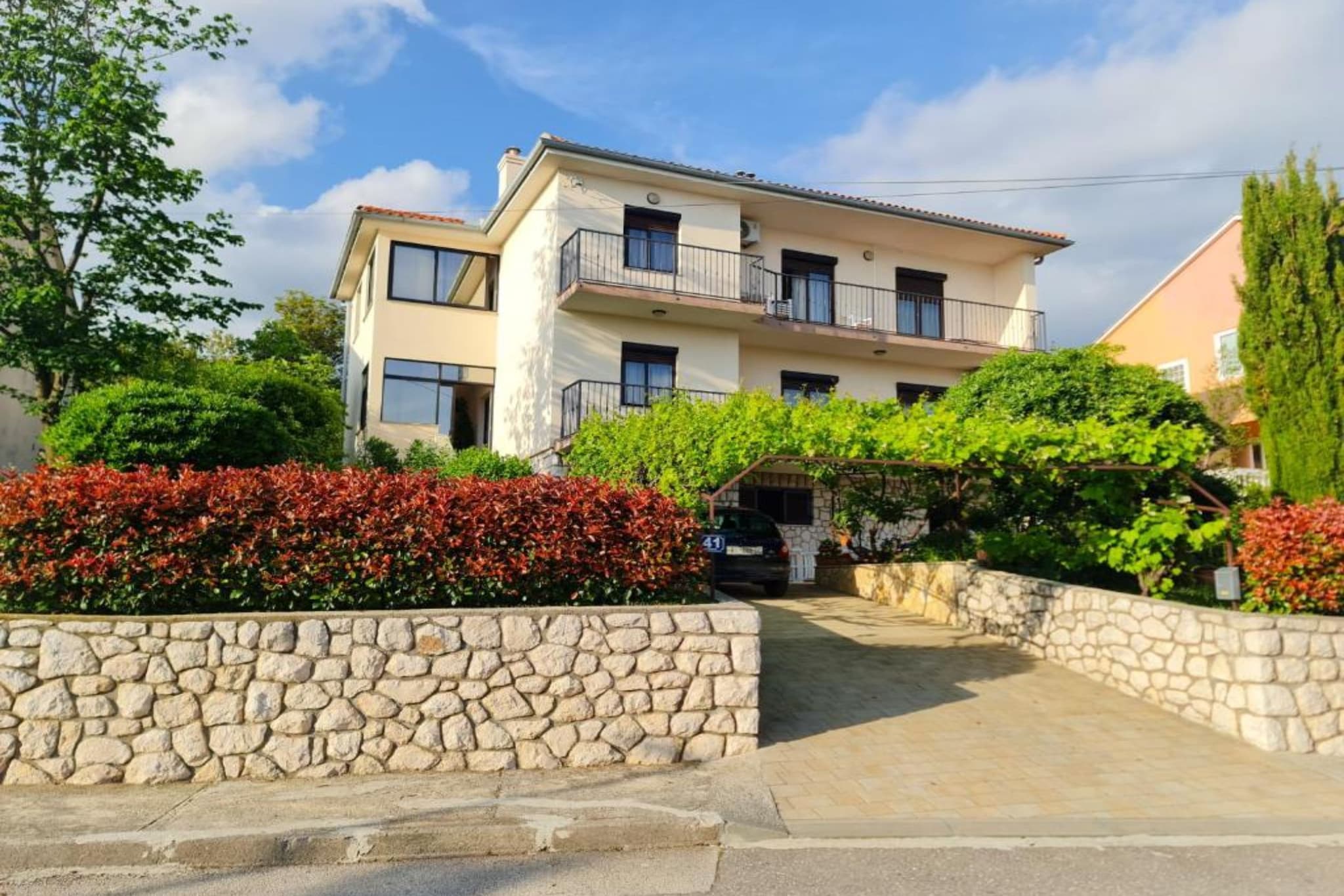 Apartments Marko - Three Bedroom Apartment with Sea View-Außenbereich