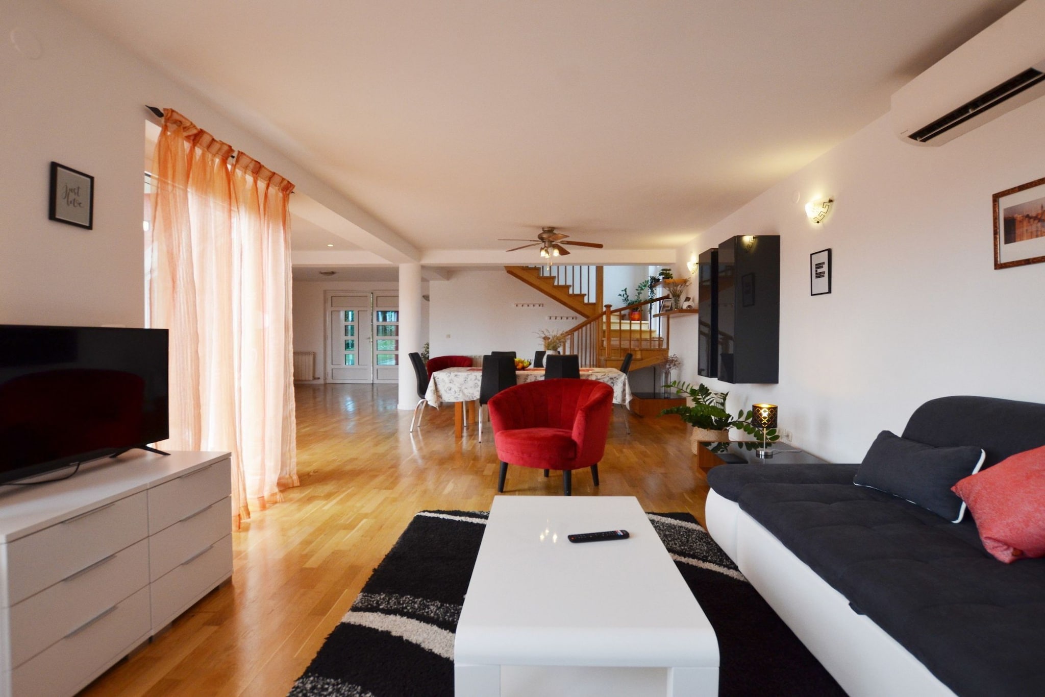 Calm Countryside Rovinj Manor with Pool - Villa with Pool-Woonkamer