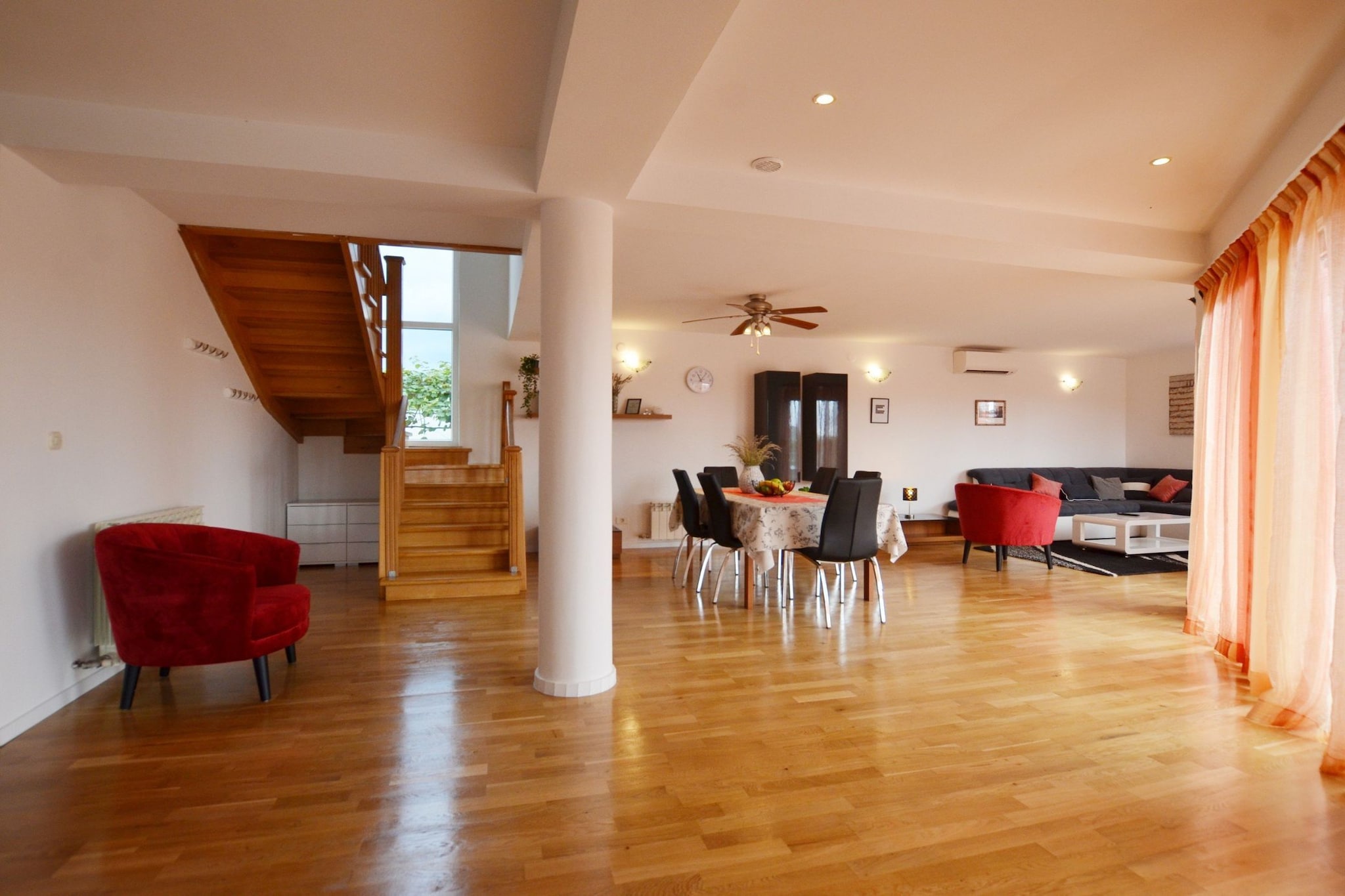 Calm Countryside Rovinj Manor with Pool - Villa with Pool-Woonkamer