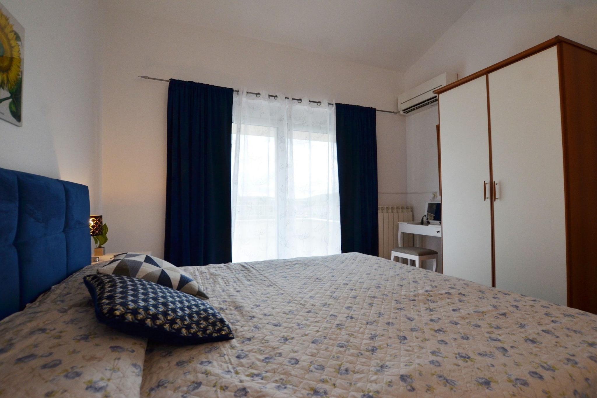 Calm Countryside Rovinj Manor with Pool - Villa with Pool-Slaapkamer