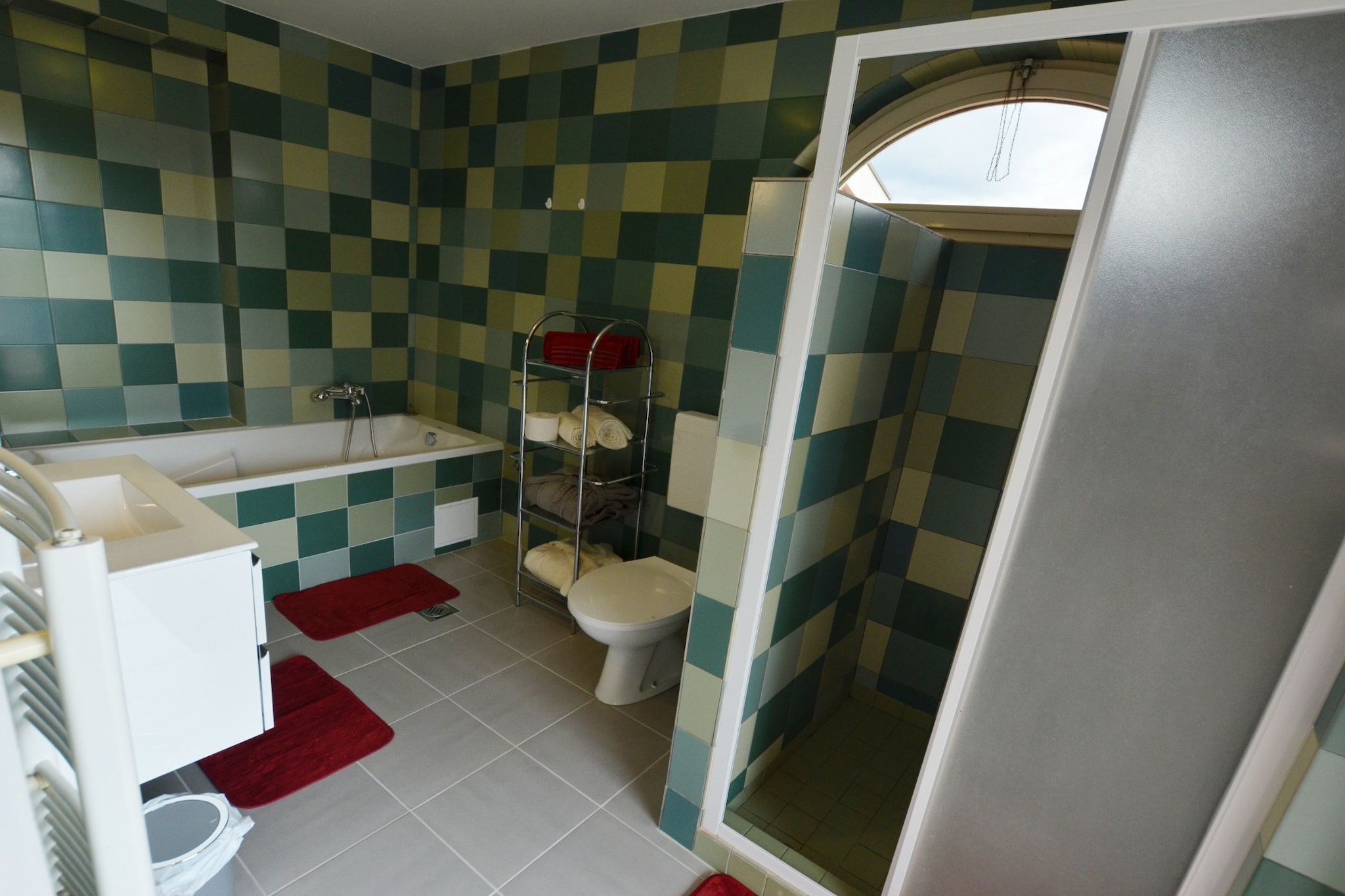Calm Countryside Rovinj Manor with Pool - Villa with Pool-Badkamer