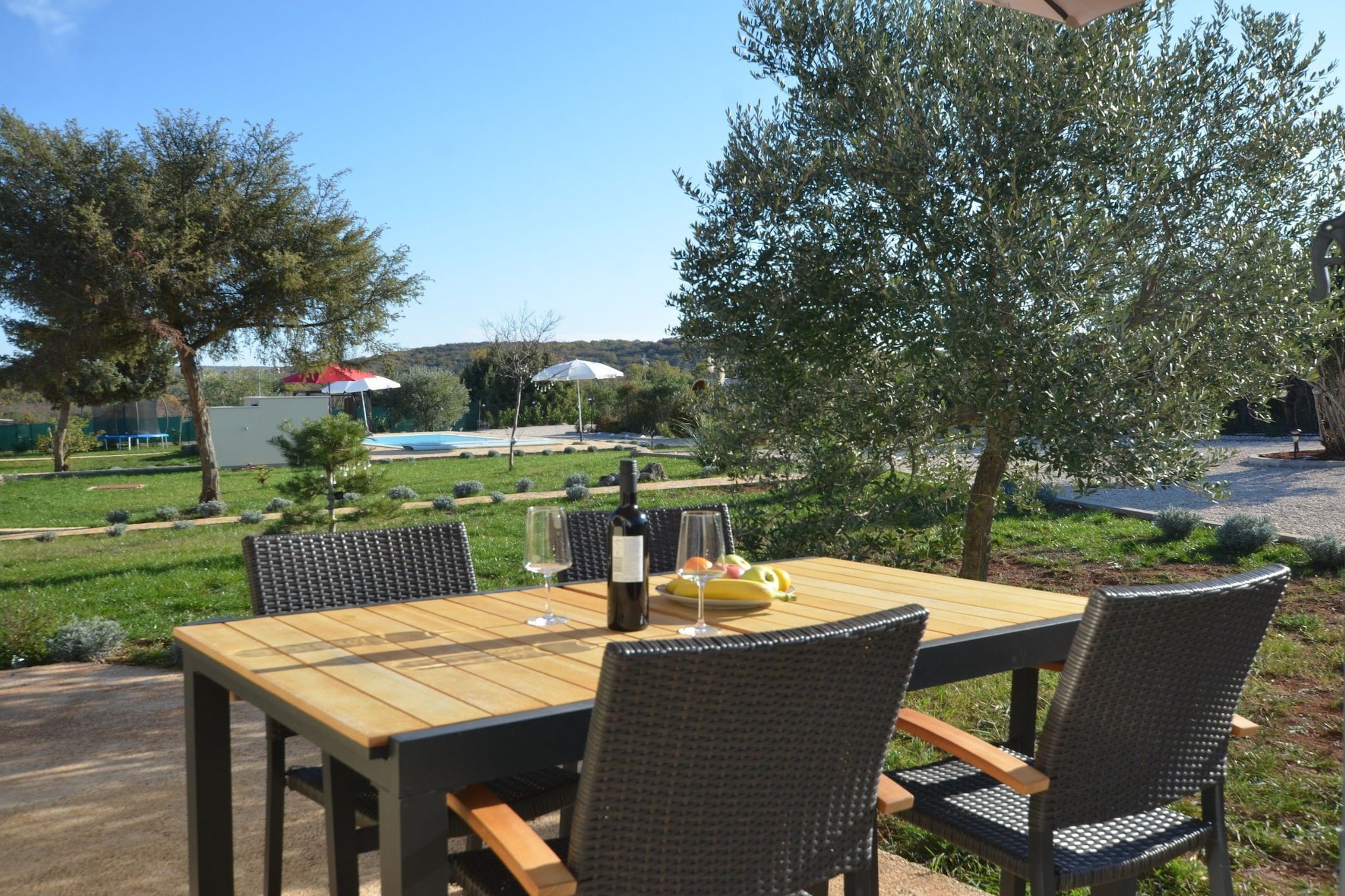 Golden and Green Acres Holiday Home with Pool and Sauna - Three Bedroom Holiday Home with Pool-Outdoor