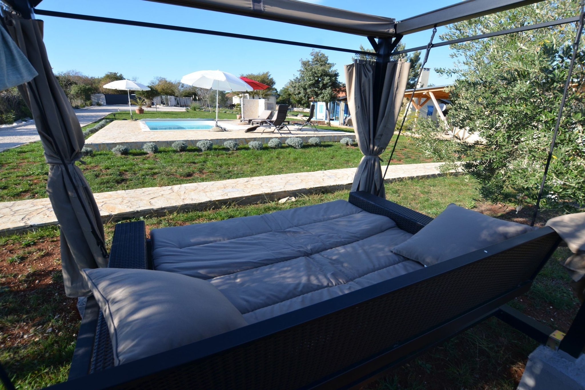 Golden and Green Acres Holiday Home with Pool and Sauna - Three Bedroom Holiday Home with Pool-Outdoor