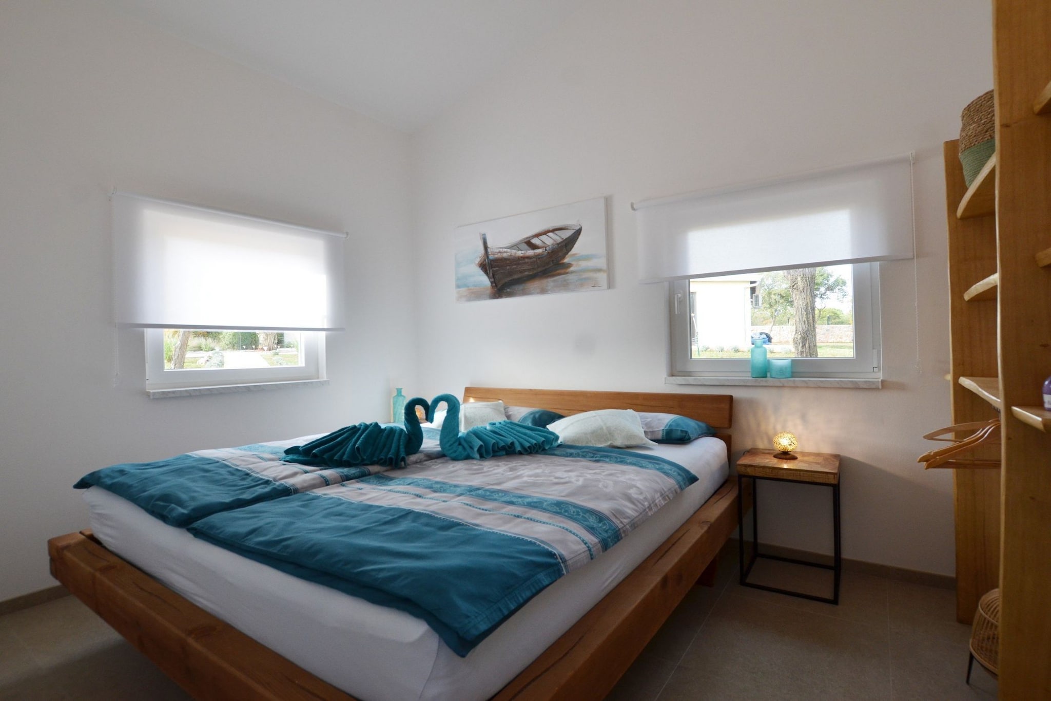 Golden and Green Acres Holiday Home with Pool and Sauna - Three Bedroom Holiday Home with Pool-Bedroom