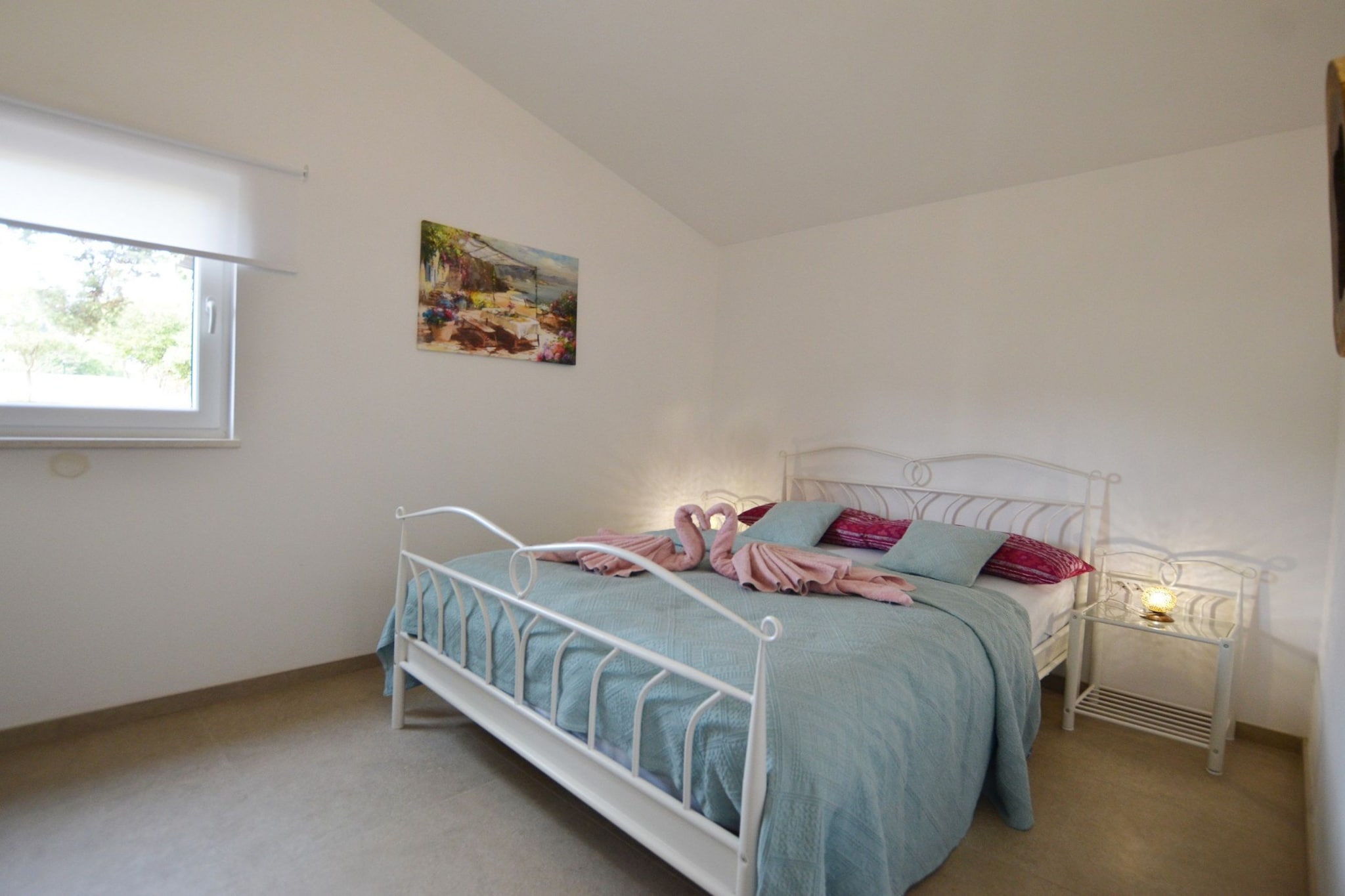Golden and Green Acres Holiday Home with Pool and Sauna - Three Bedroom Holiday Home with Pool-Bedroom
