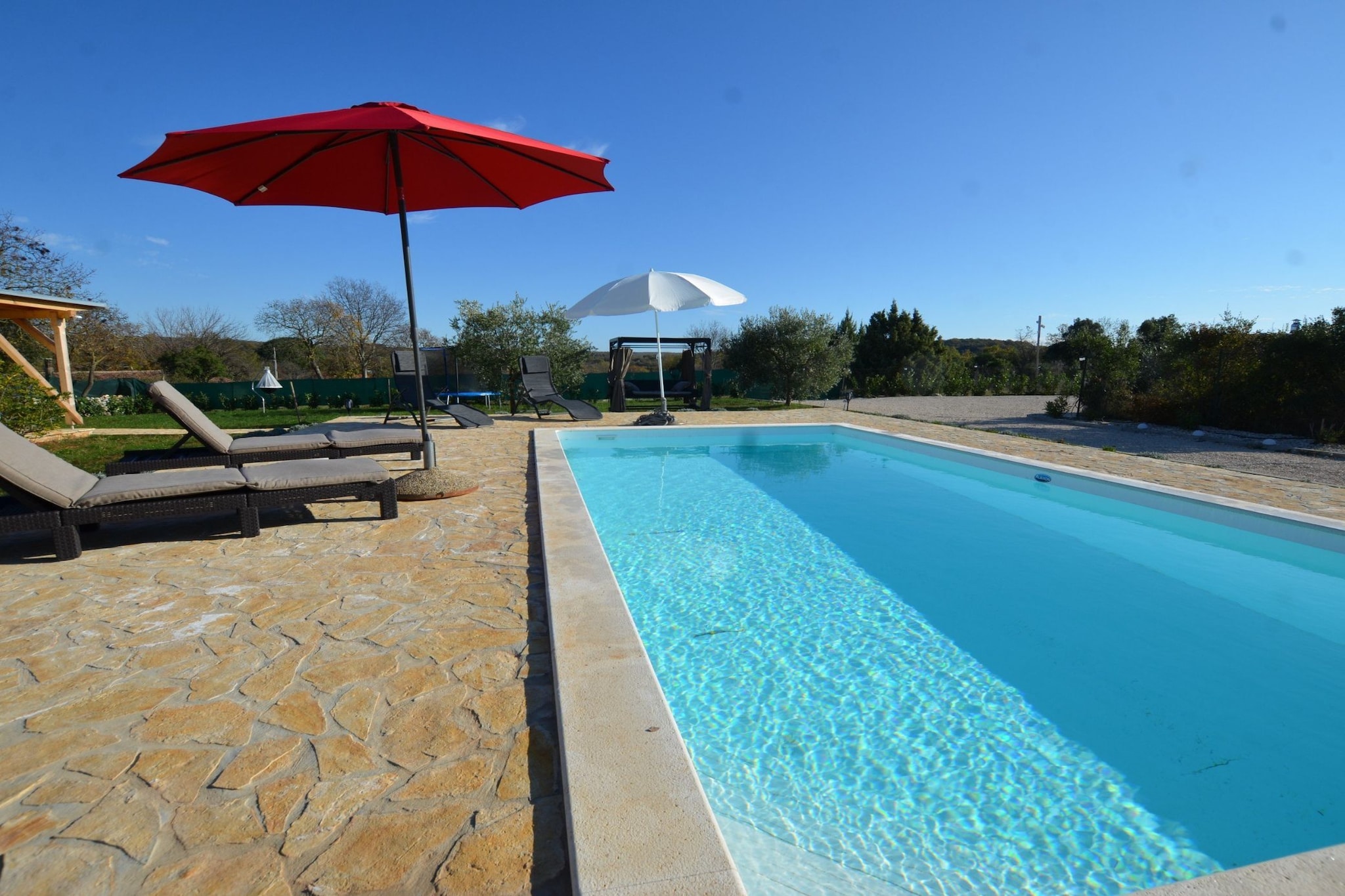 Golden and Green Acres Holiday Home with Pool and Sauna - Three Bedroom Holiday Home with Pool-Pool
