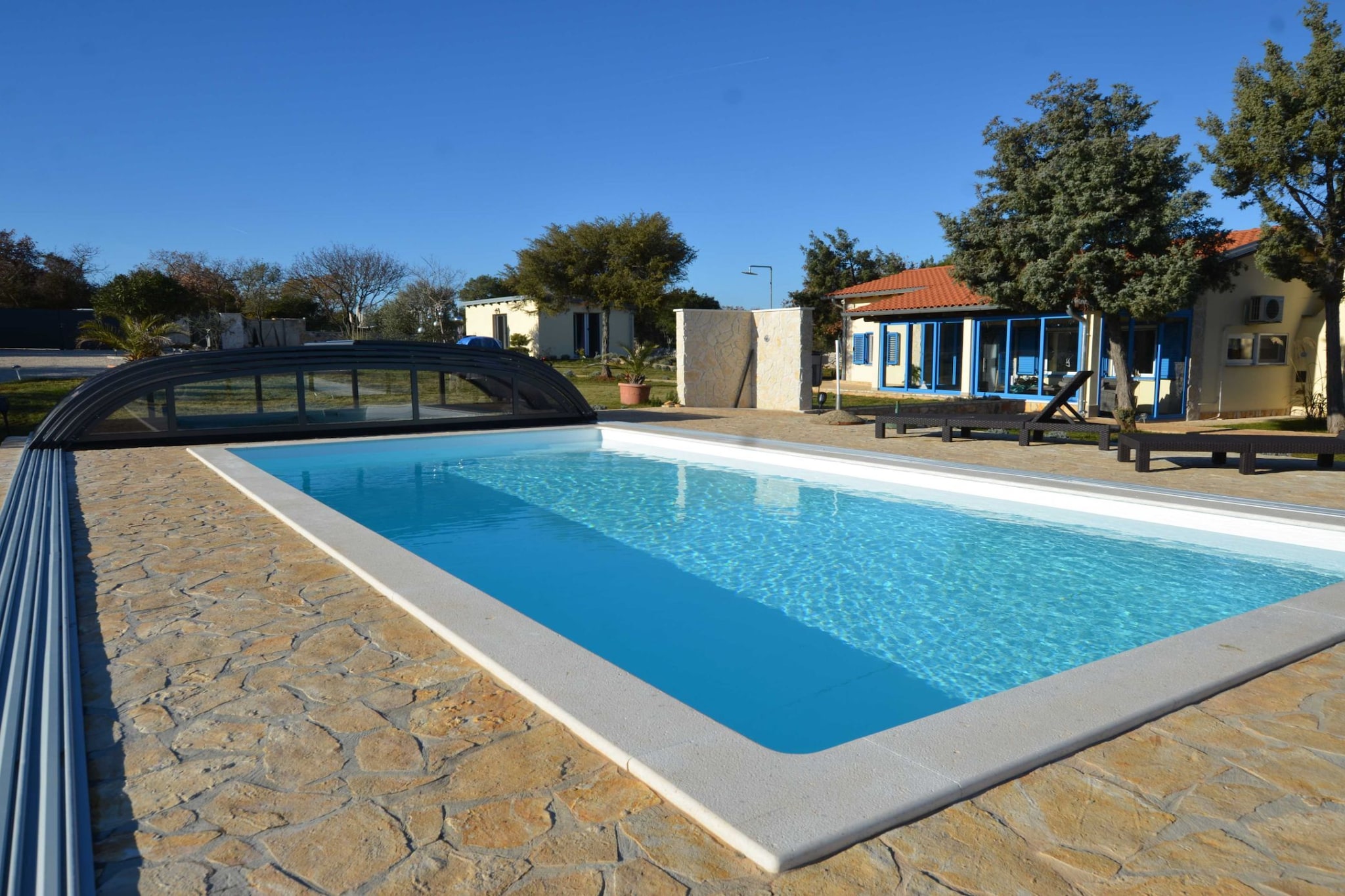 Golden and Green Acres Holiday Home with Pool and Sauna - Three Bedroom Holiday Home with Pool-Pool