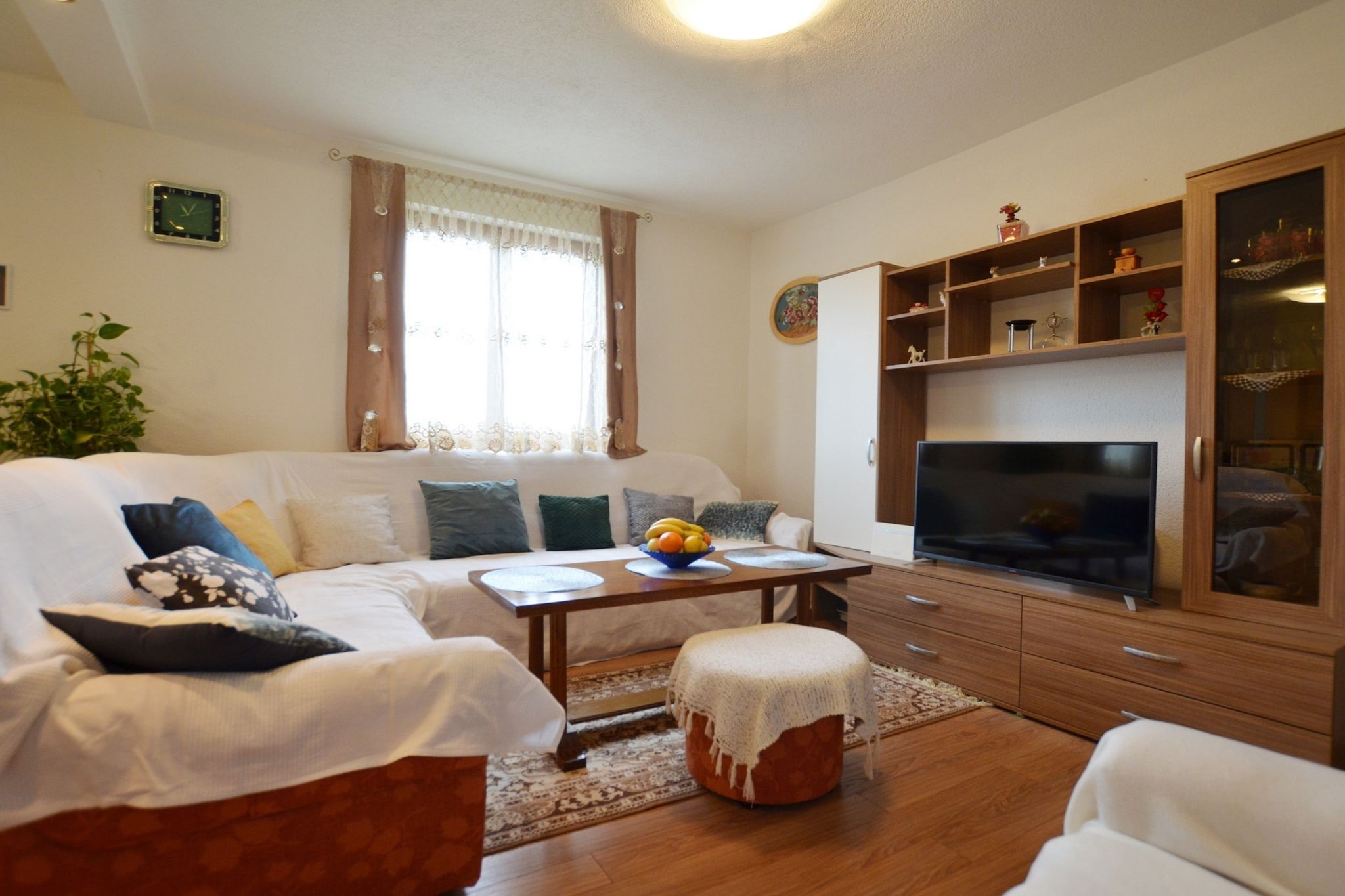 Family-Friendly Apartment near Rovinj - Two Bedroom Apartment