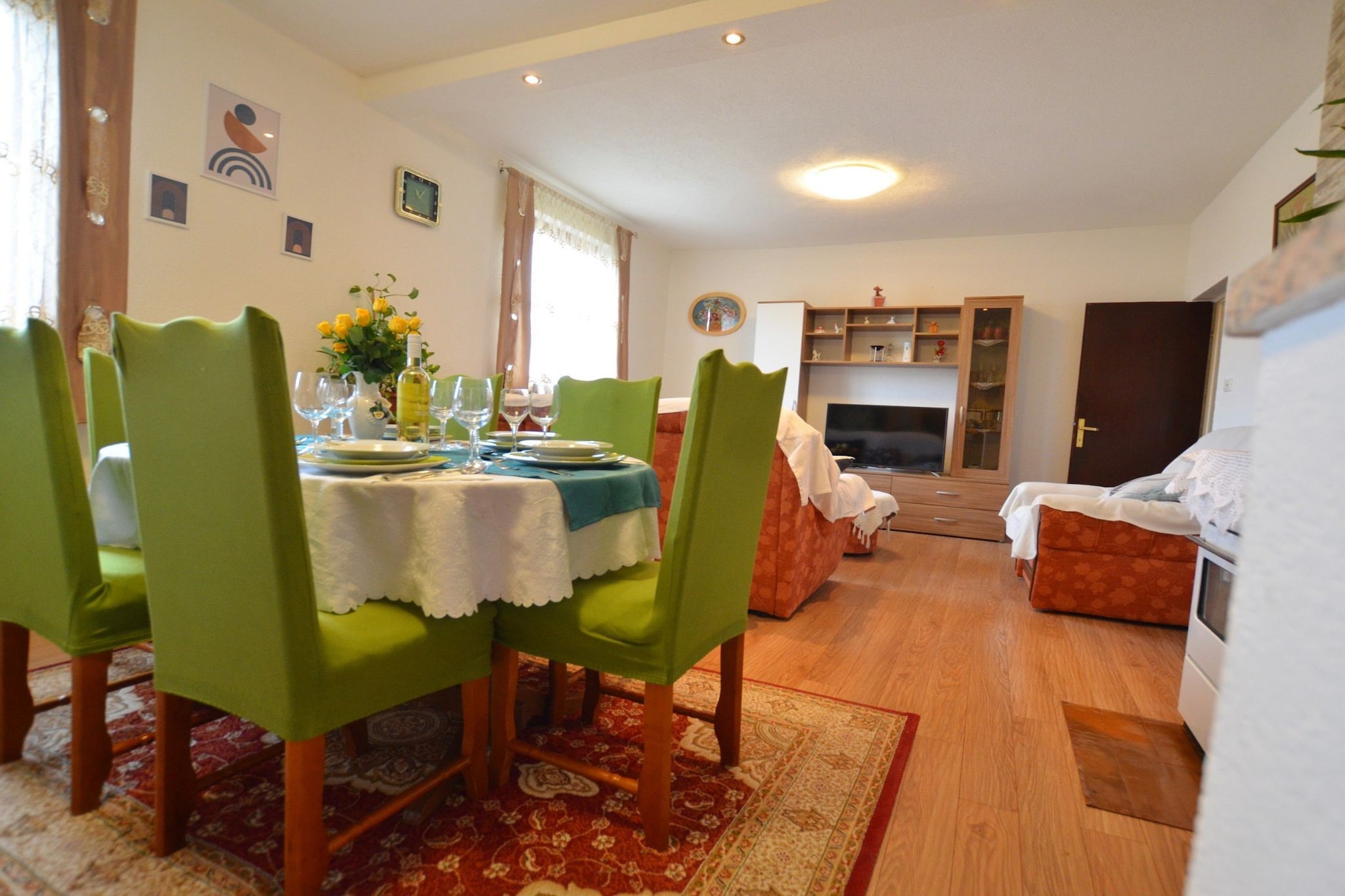 Family-Friendly Apartment near Rovinj - Two Bedroom Apartment-Dining room