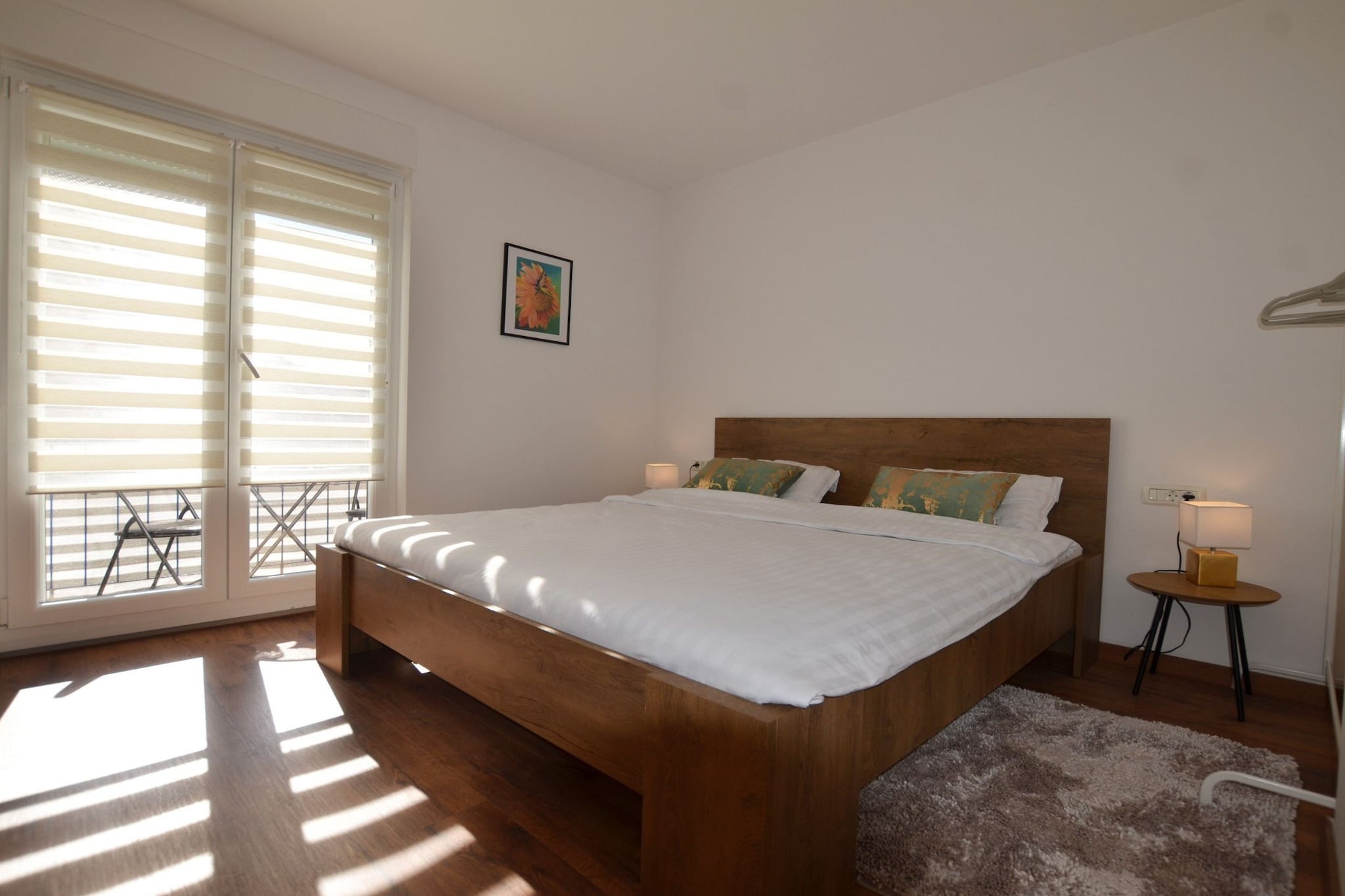 Warm and Welcoming Apartment with Balcony - Two Bedroom Apartment with Balcony-Bedroom