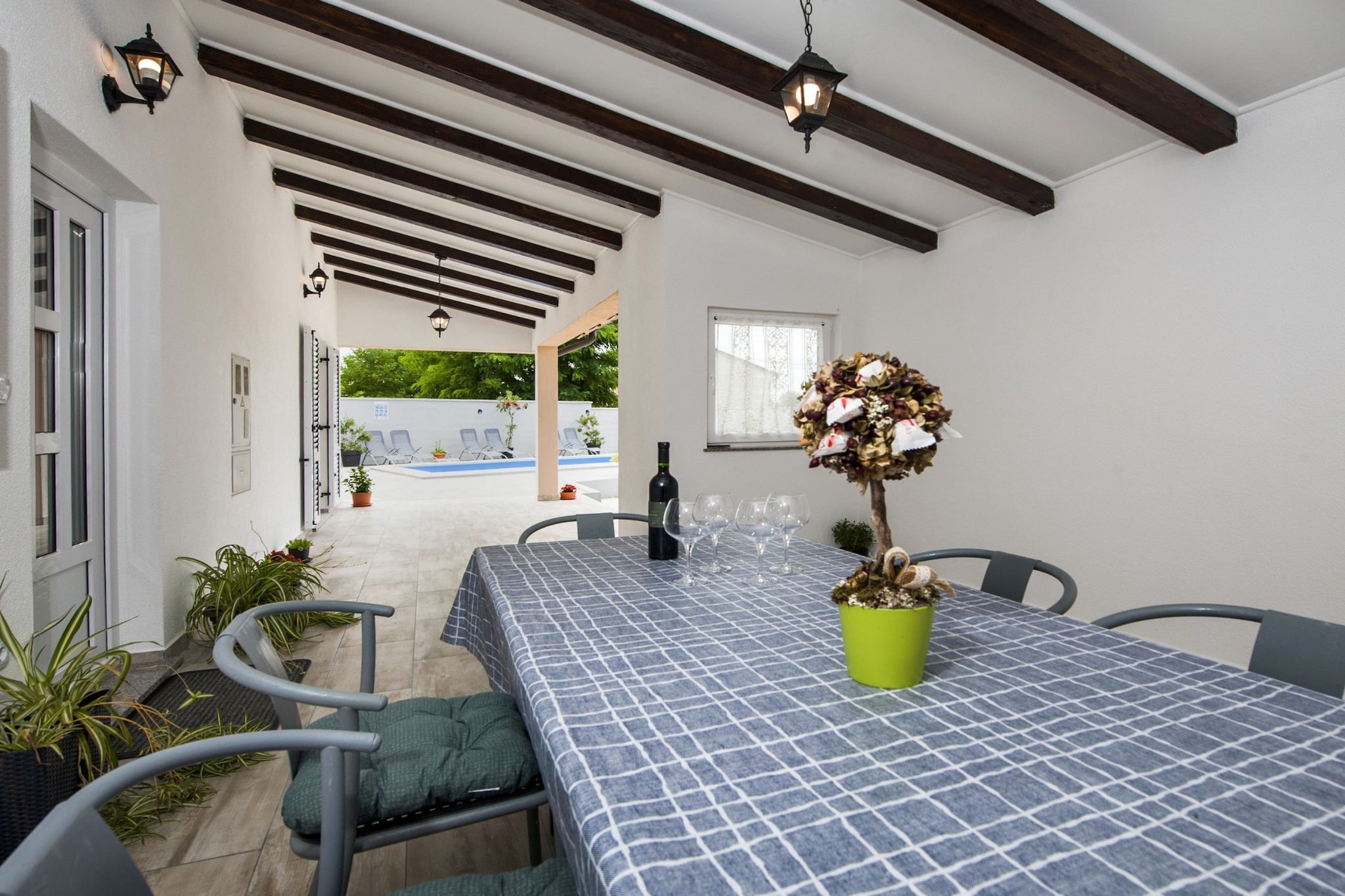 Idyllic Getaway Holiday Home with Pool - Three Bedroom Holiday Home with Pool-Außenbereich