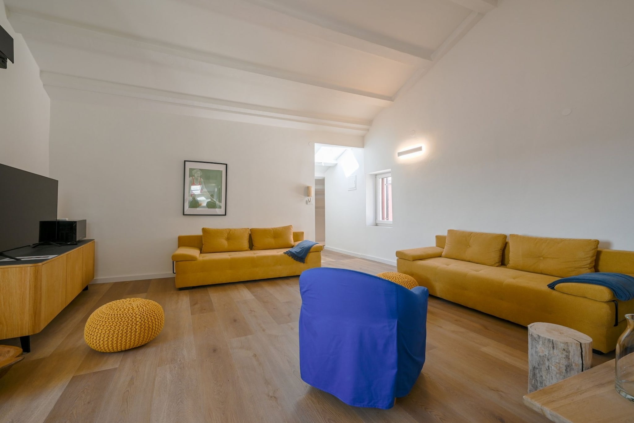 Radiant and Trendy Downtown Rovinj Apartment - One Bedroom Apartment-Living room