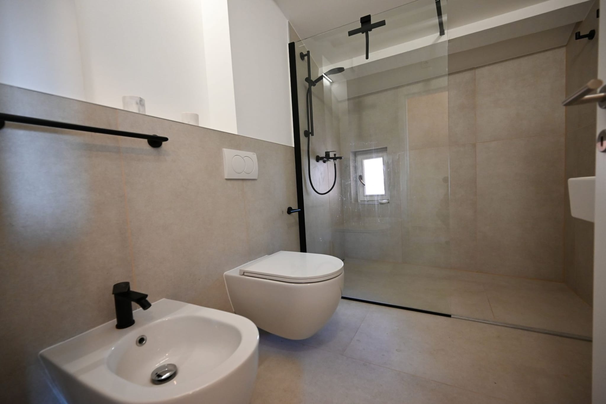 Radiant and Trendy Downtown Rovinj Apartment - One Bedroom Apartment-Bathroom