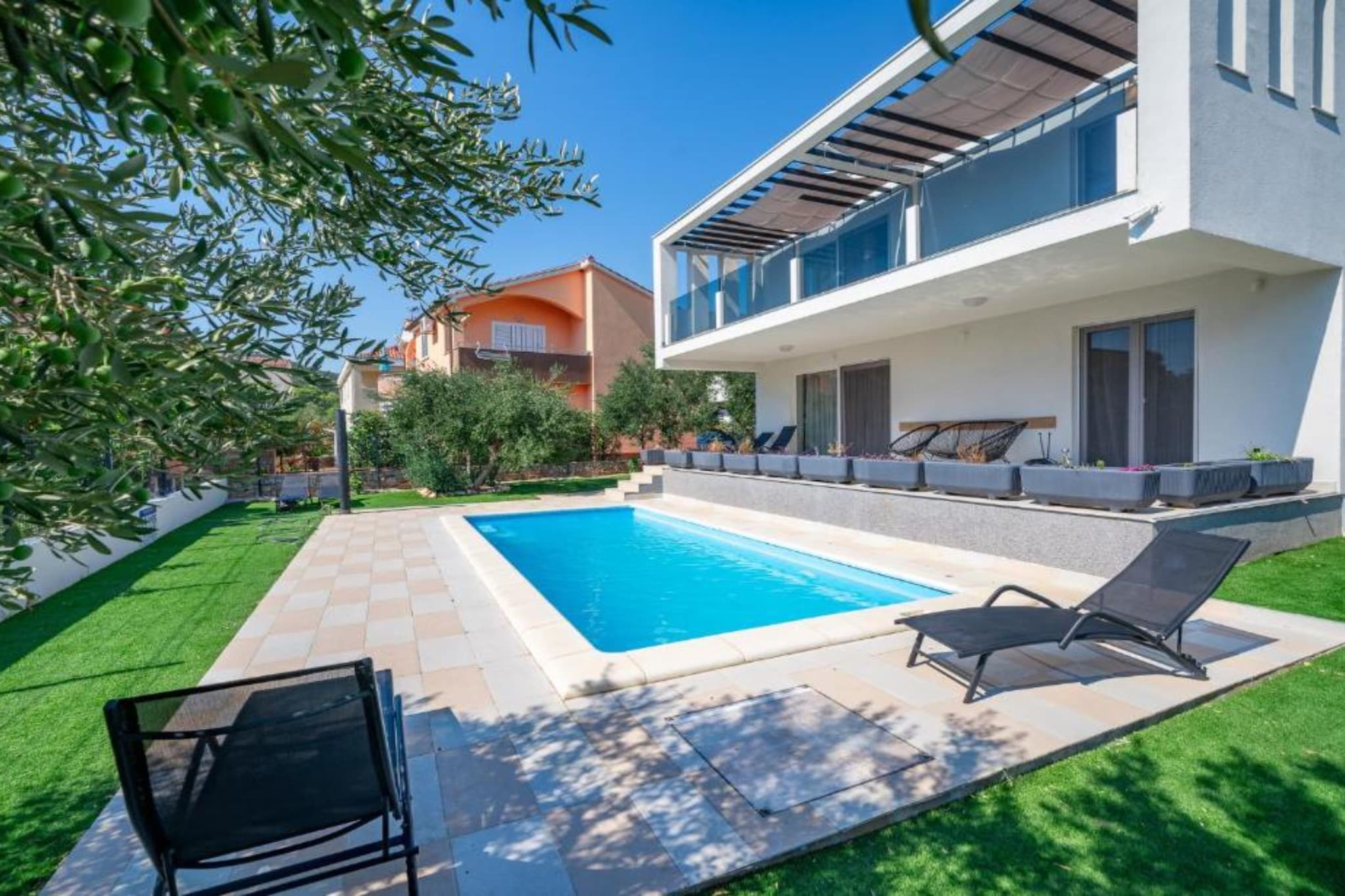 Five Bedroom Villa-Extérieur