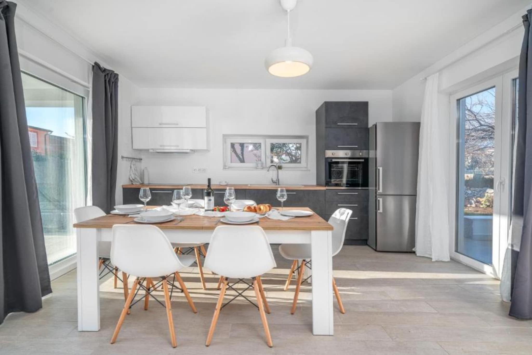 Five Bedroom Villa-Salle à manger