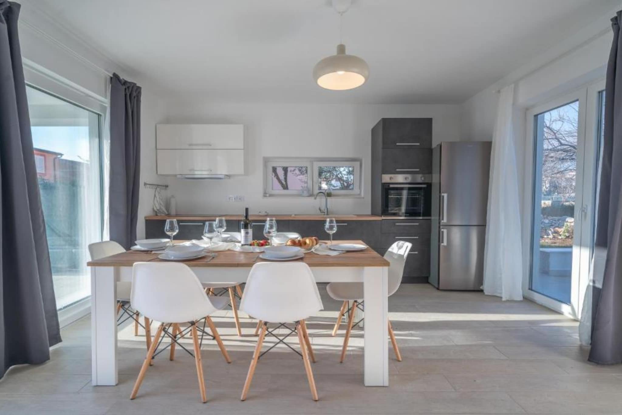 Five Bedroom Villa-Salle à manger