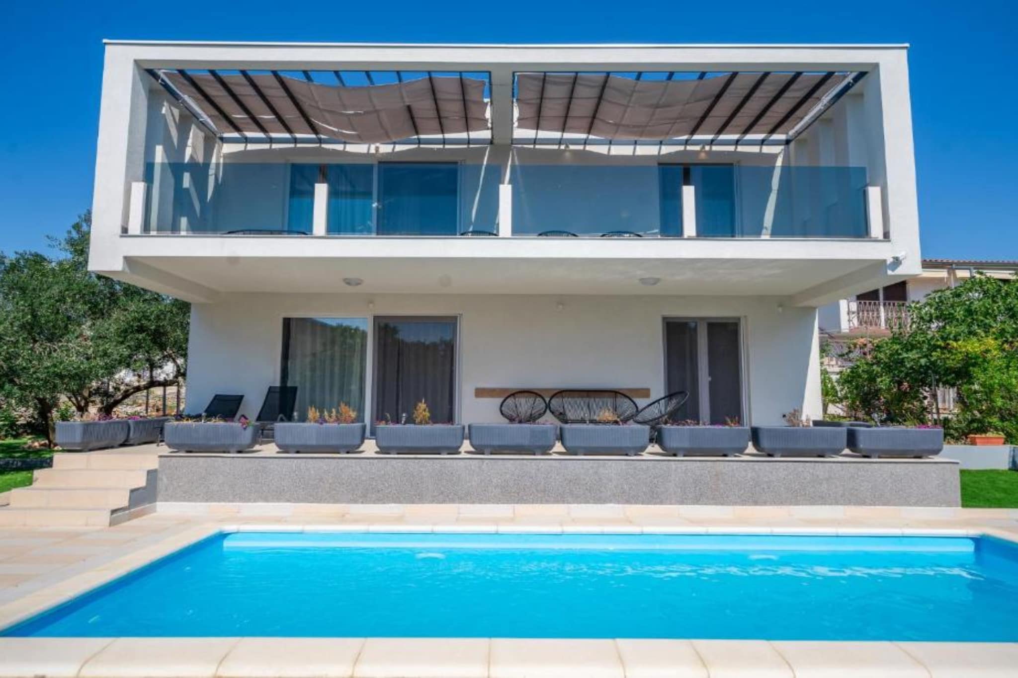 Five Bedroom Villa-Piscine