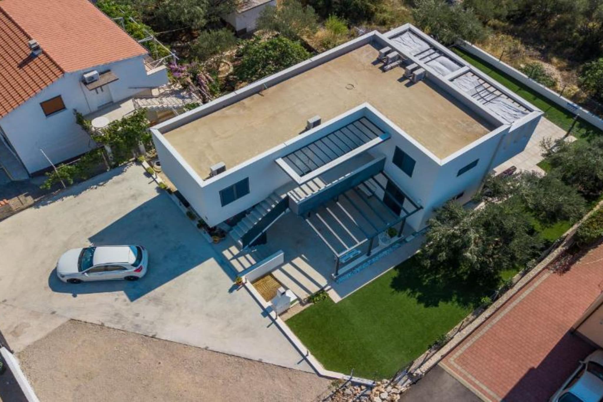 Five Bedroom Villa-Vue